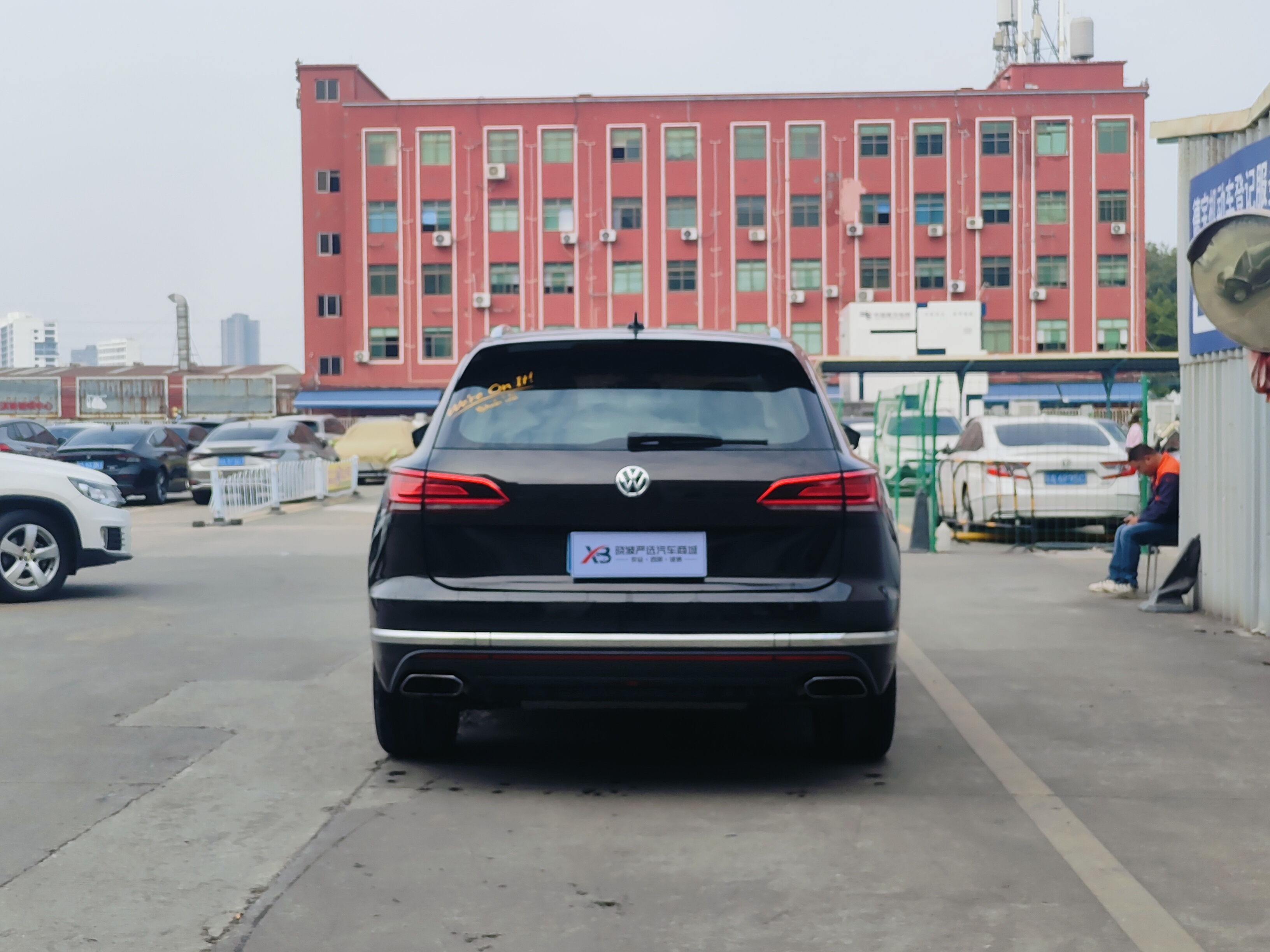 Volkswagen Touareg 2019 car image #6