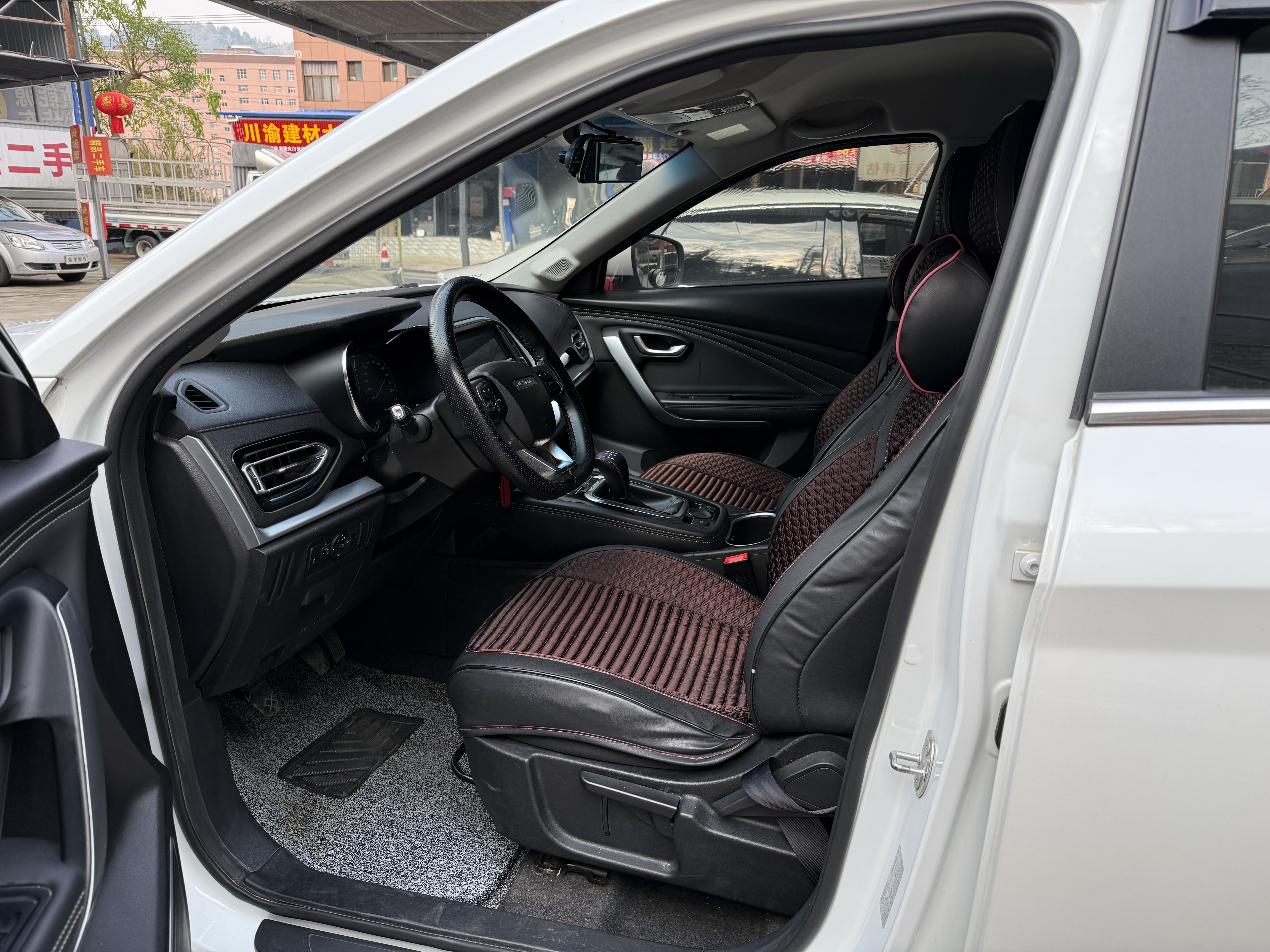 X70 2018 #6 X70 2018 car image #6