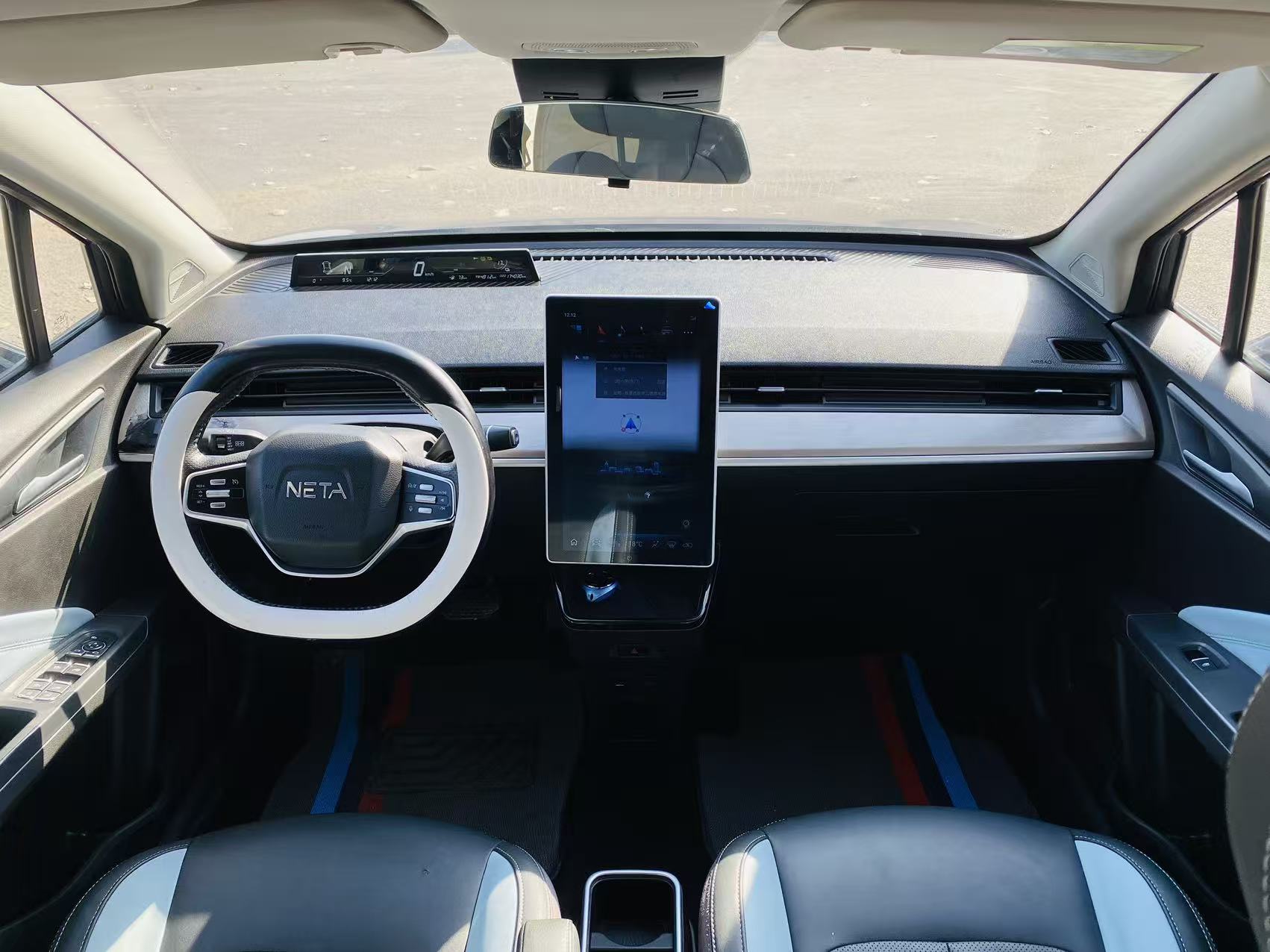 哪吒汽车 哪吒N01 2020 汽车图片 #6