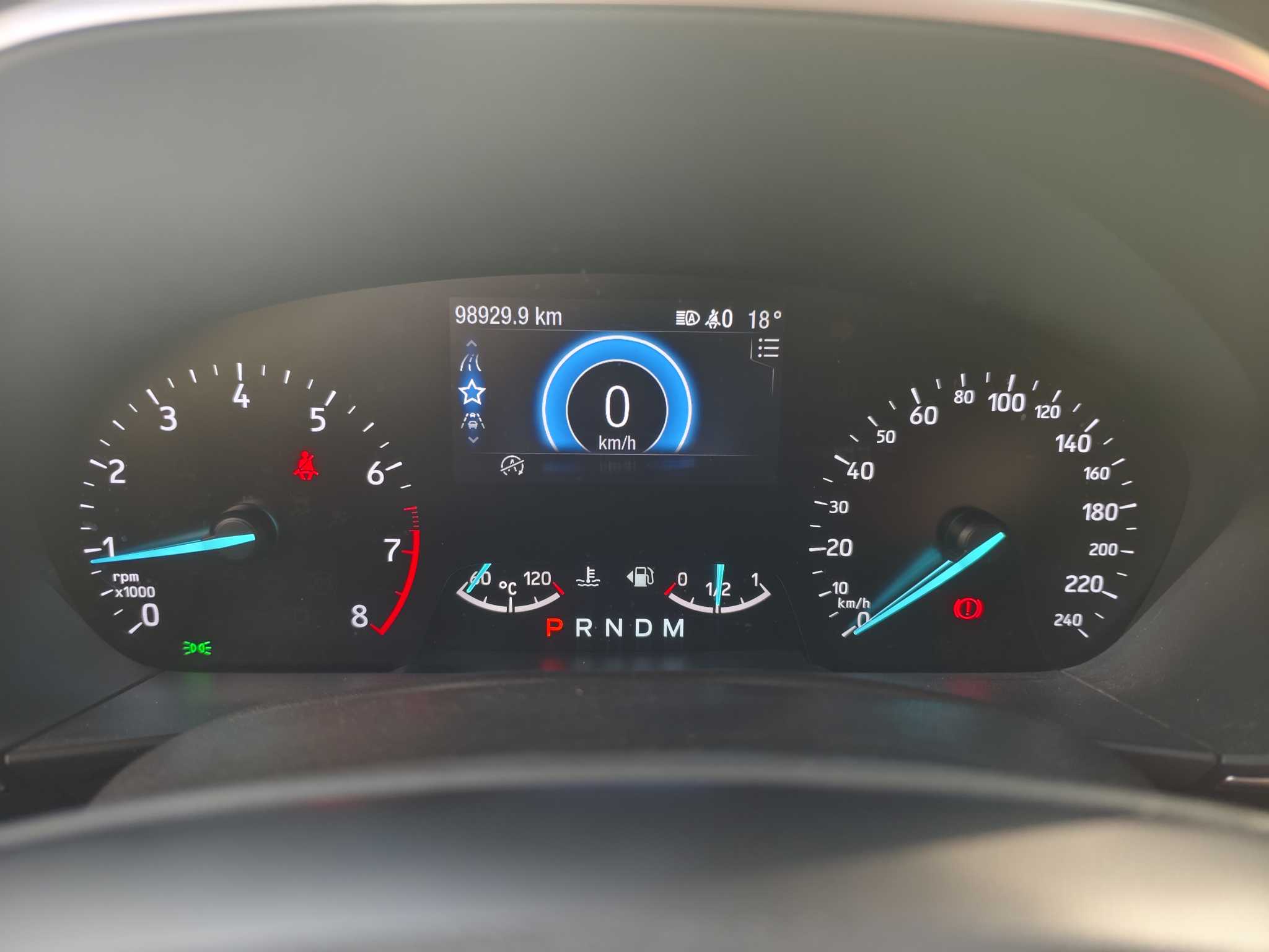 Ford Focus Active 2019 car image #6