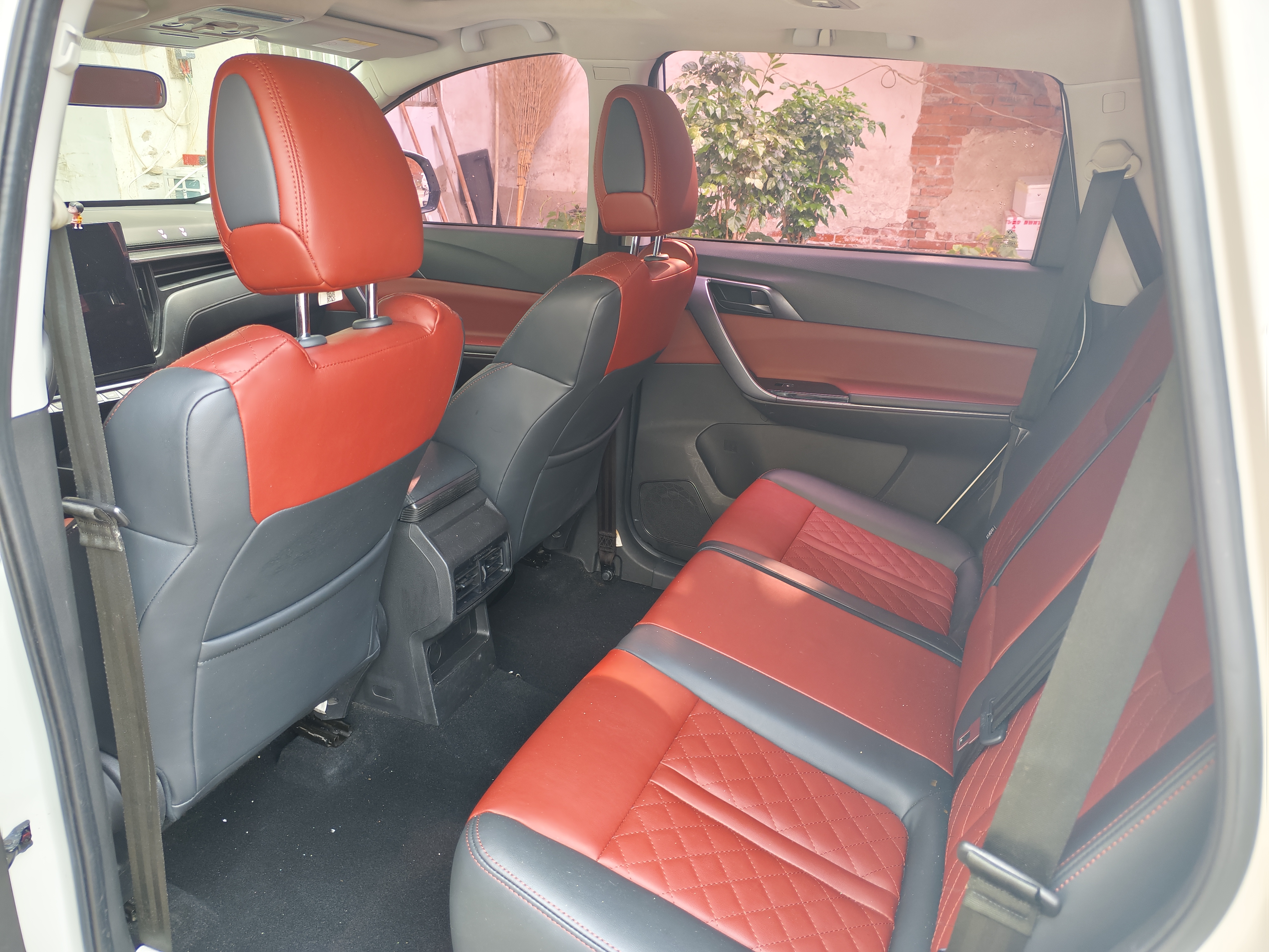 Forthing T5 L 2020 #6 Forthing T5 L 2020 car image #6