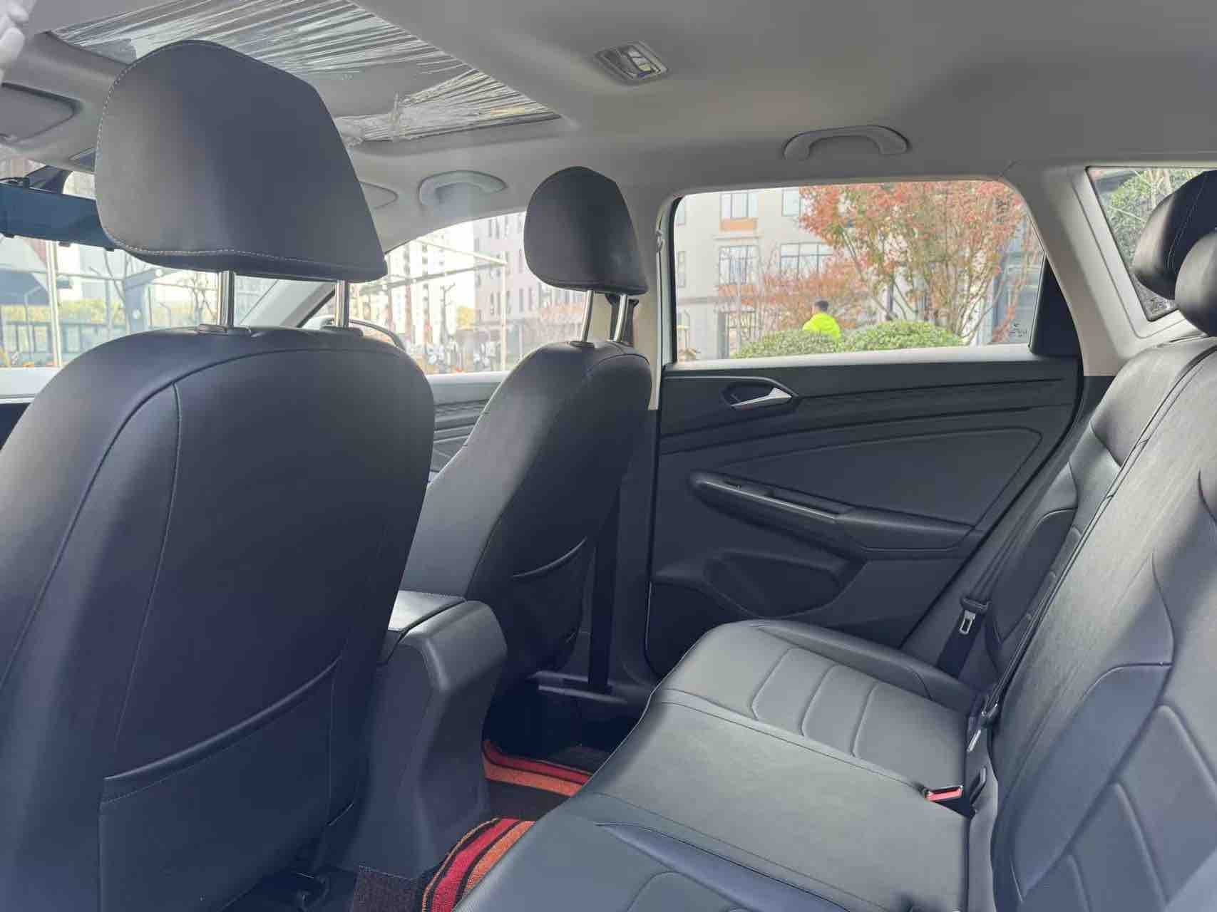 VS5 2020 car image #6