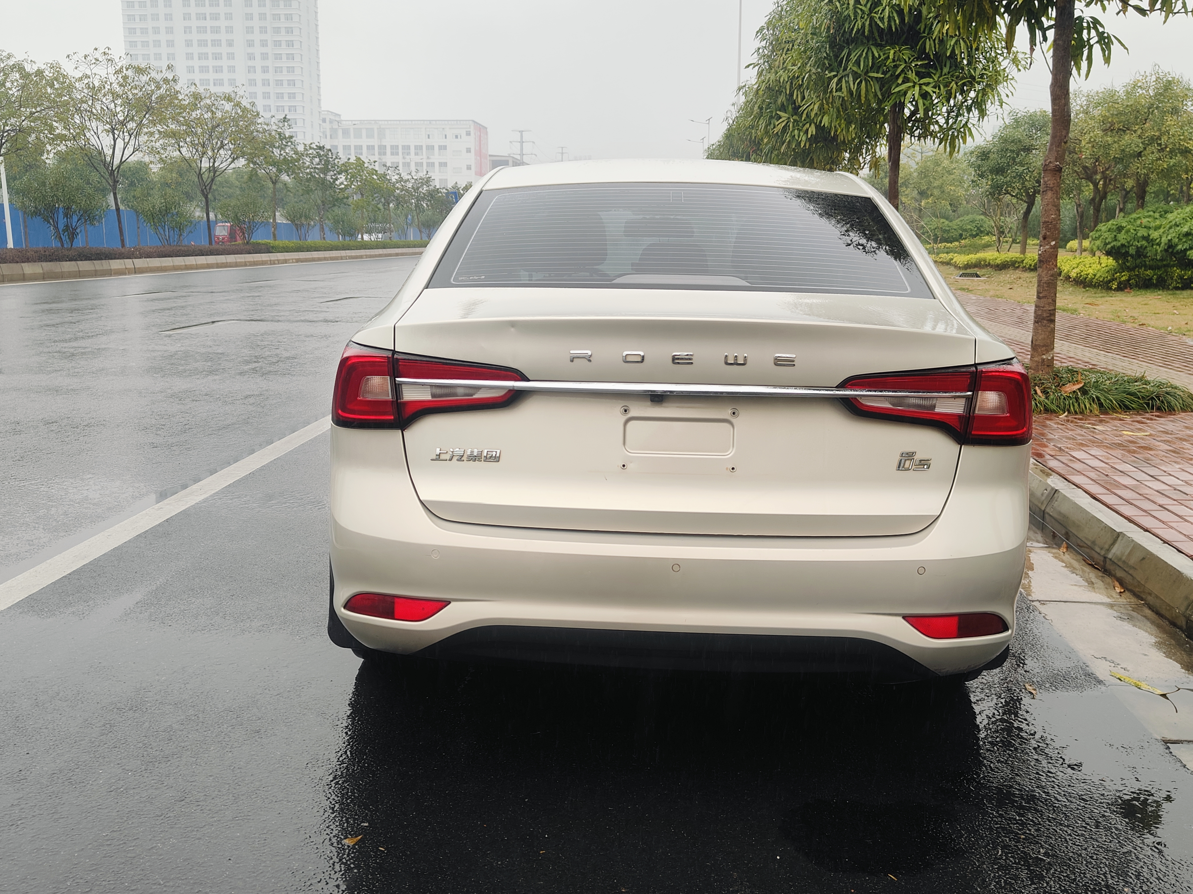 Roewe i5 2020 #6 Roewe i5 2020 car image #6