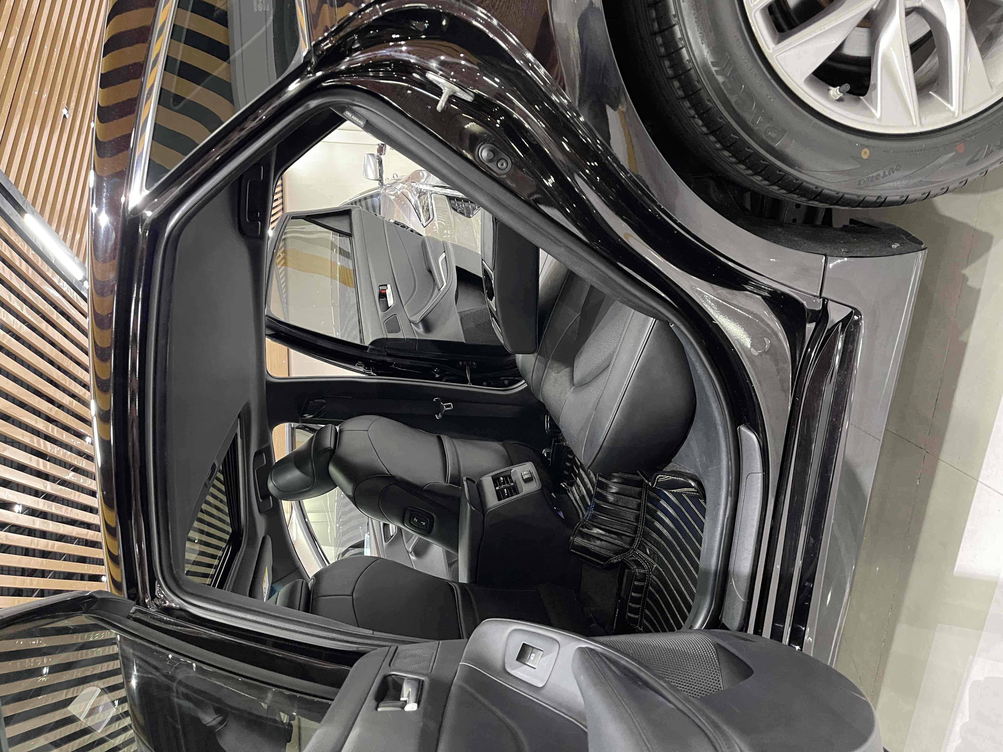 Toyota Avalon 2020 car image #6