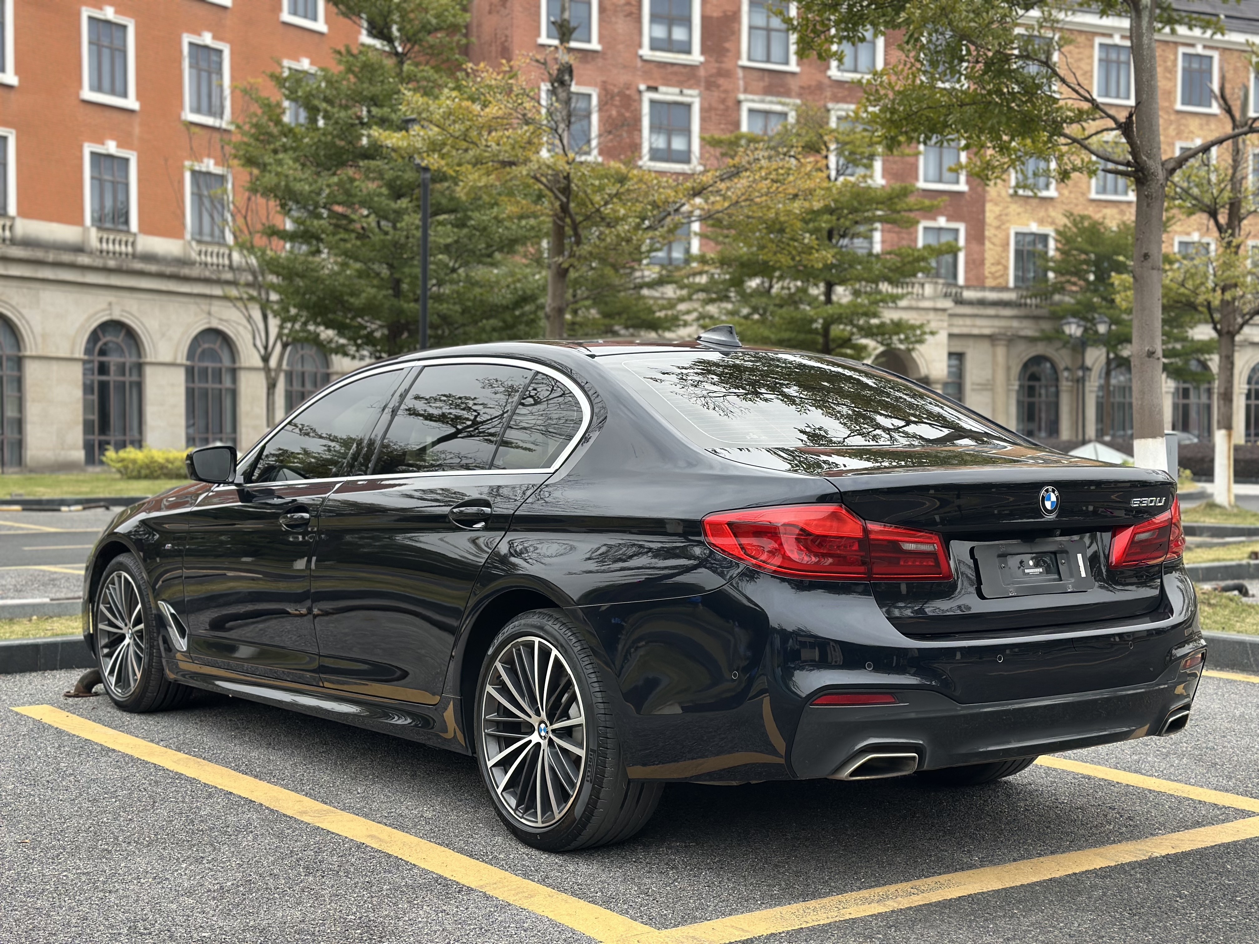 BMW 5 Series 2020 #6 BMW 5 Series 2020 car image #6
