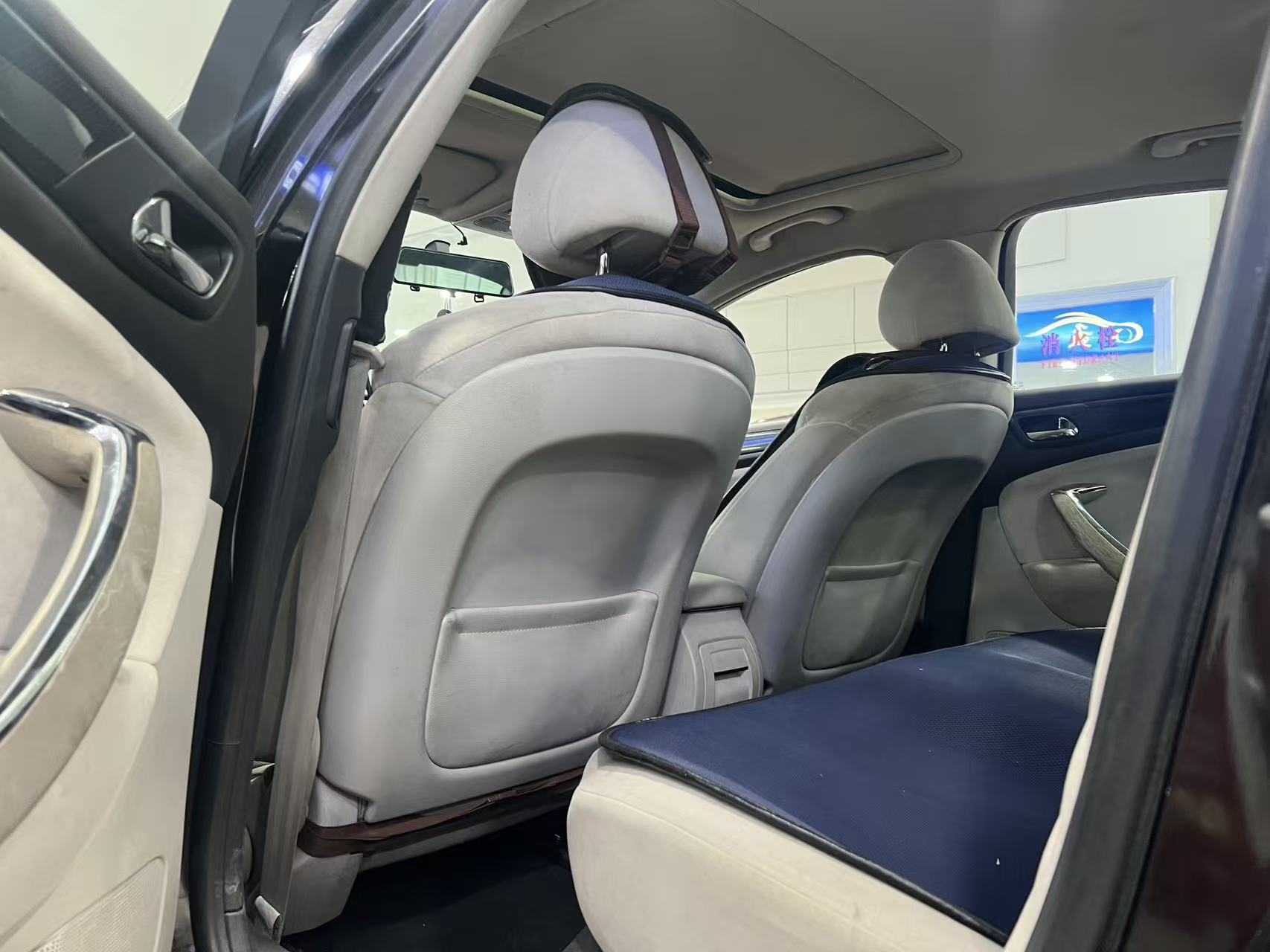 Citroen C5 2013 car image #6