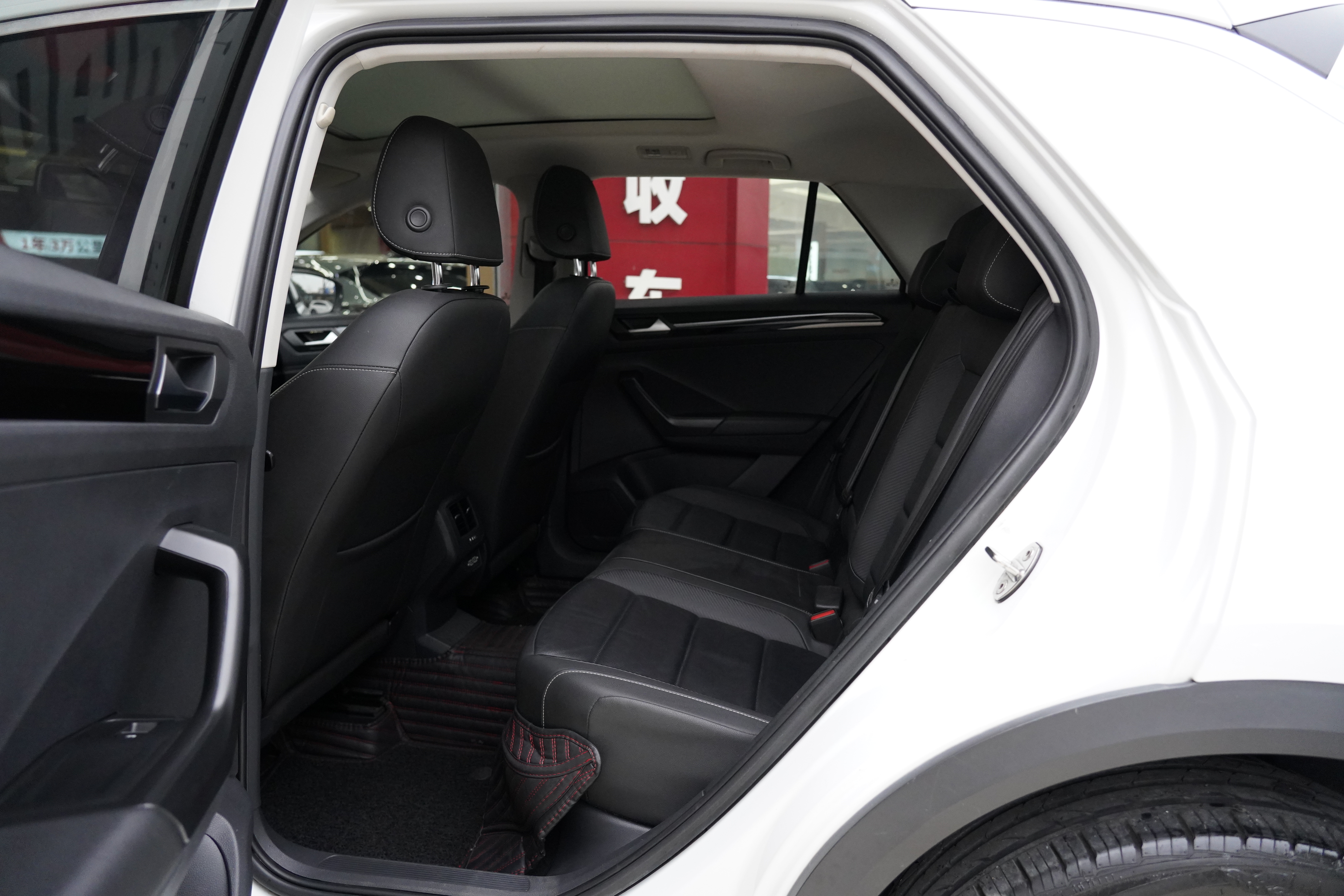 Volkswagen T-Roc 2020 #6 Volkswagen T-Roc 2020 car image #6