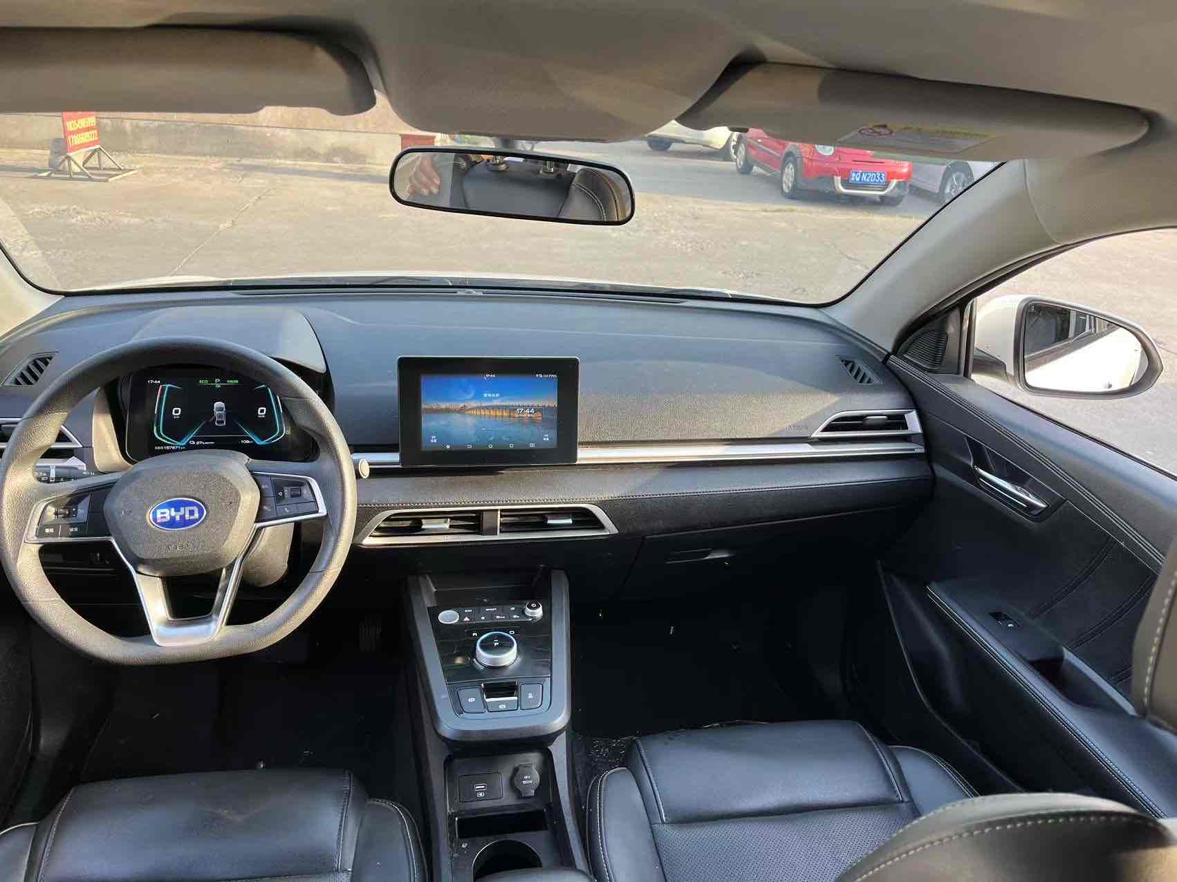 BYD e3 2021 #6 BYD e3 2021 car image #6