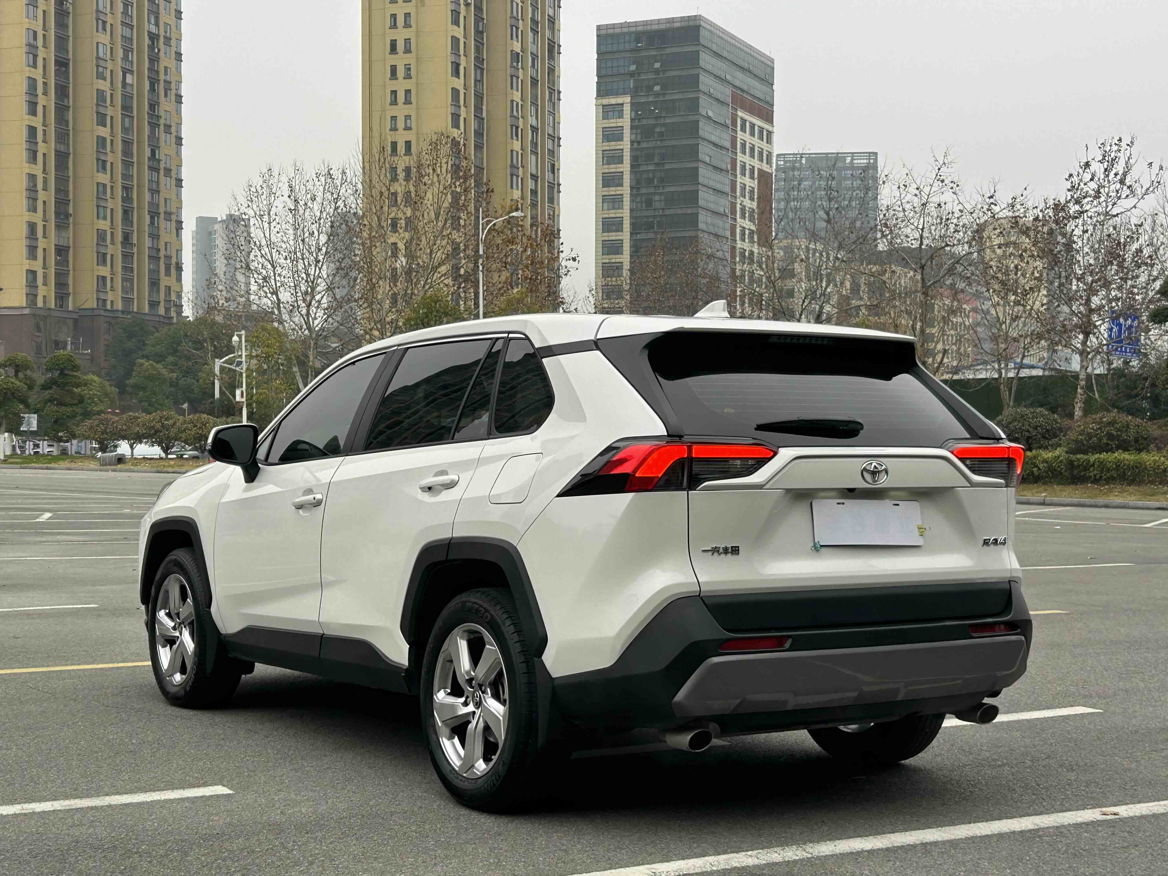 Toyota RAV4 2020 #6 Toyota RAV4 2020 car image #6