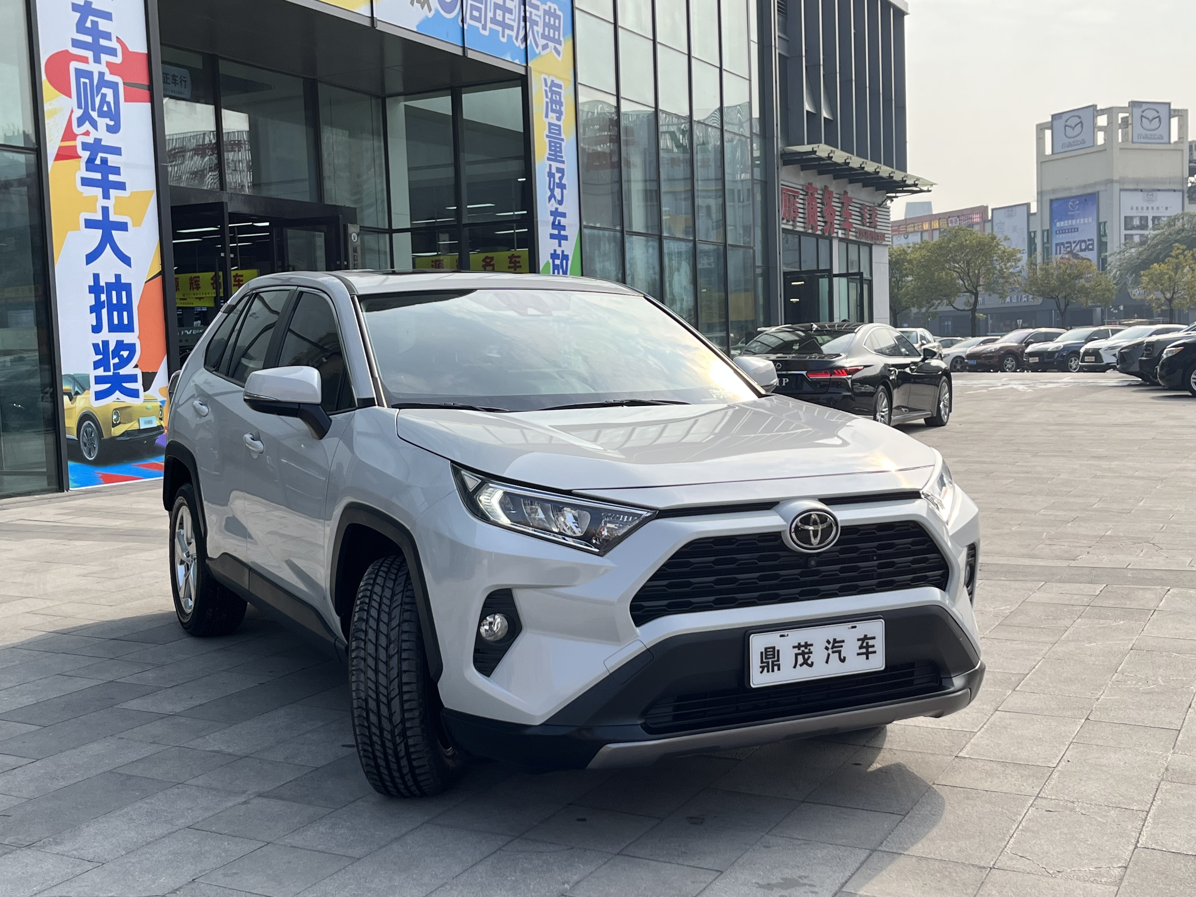 Toyota RAV4 2019 #6 Toyota RAV4 2019 car image #6