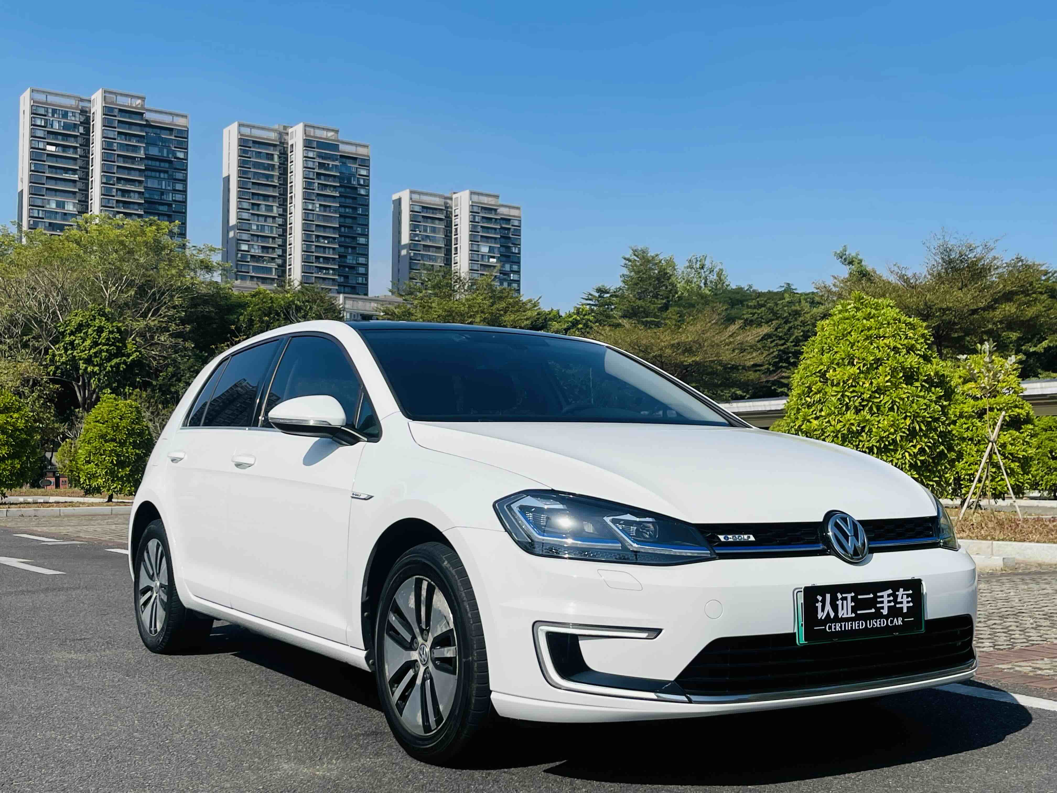Volkswagen Golf Pure Electric 2021 imagen de coche #6