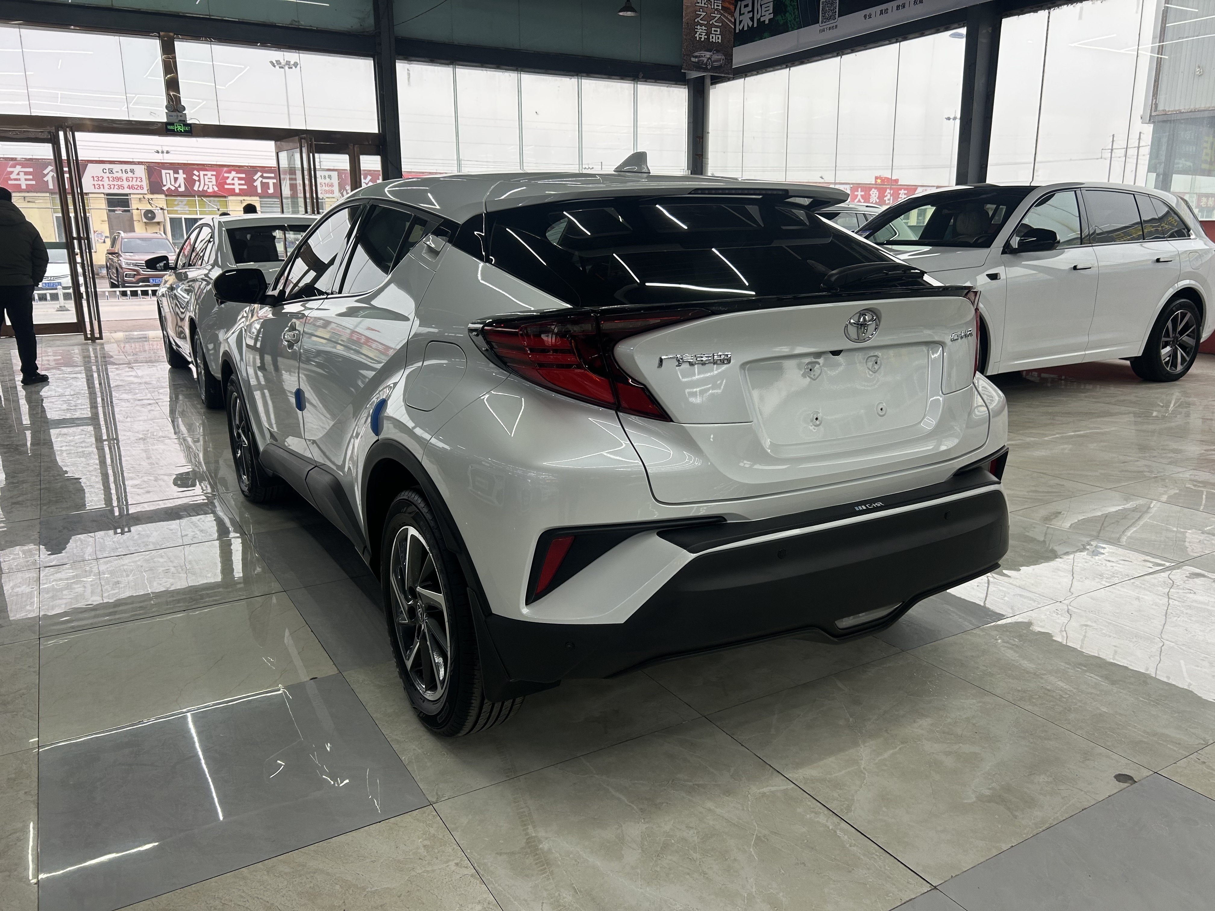 Toyota C-HR 2021 #6 Toyota C-HR 2021 immagine di auto #6