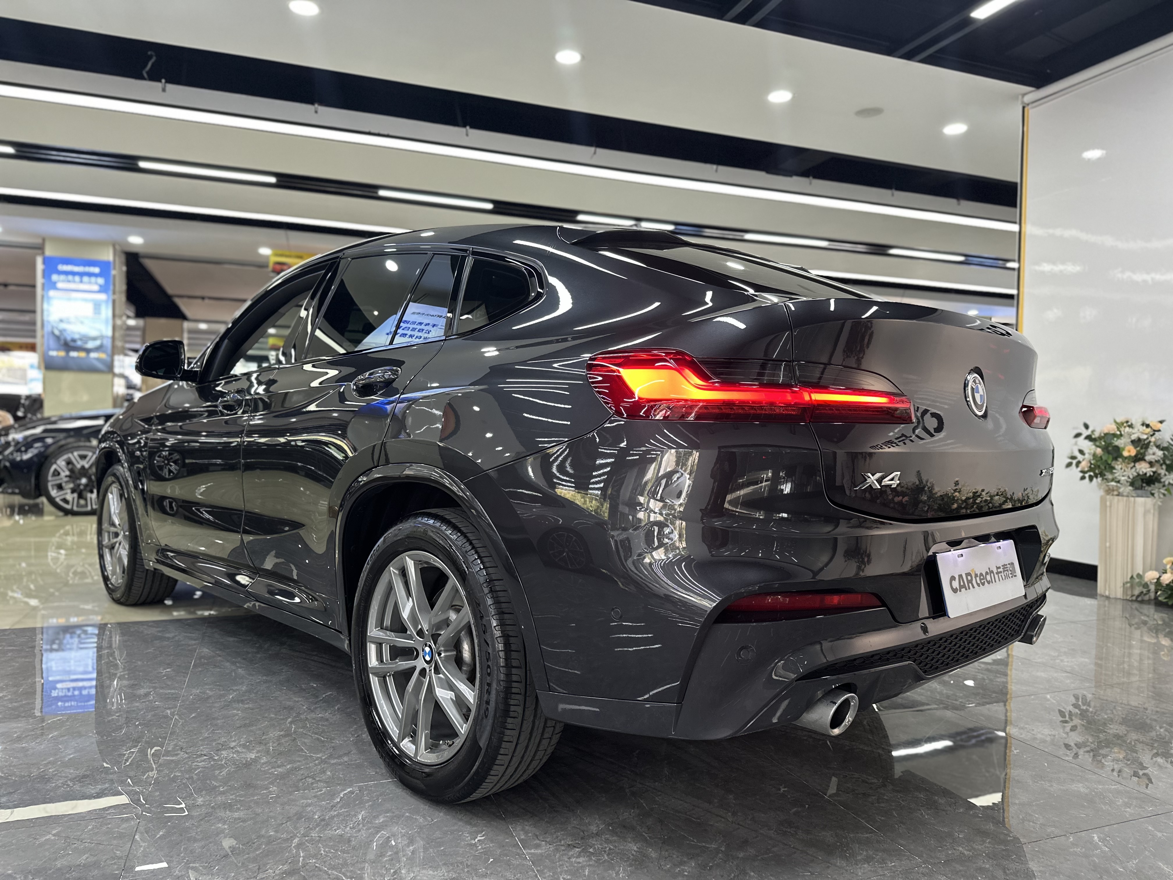 BMW X4 2021 صورة سيارة #6