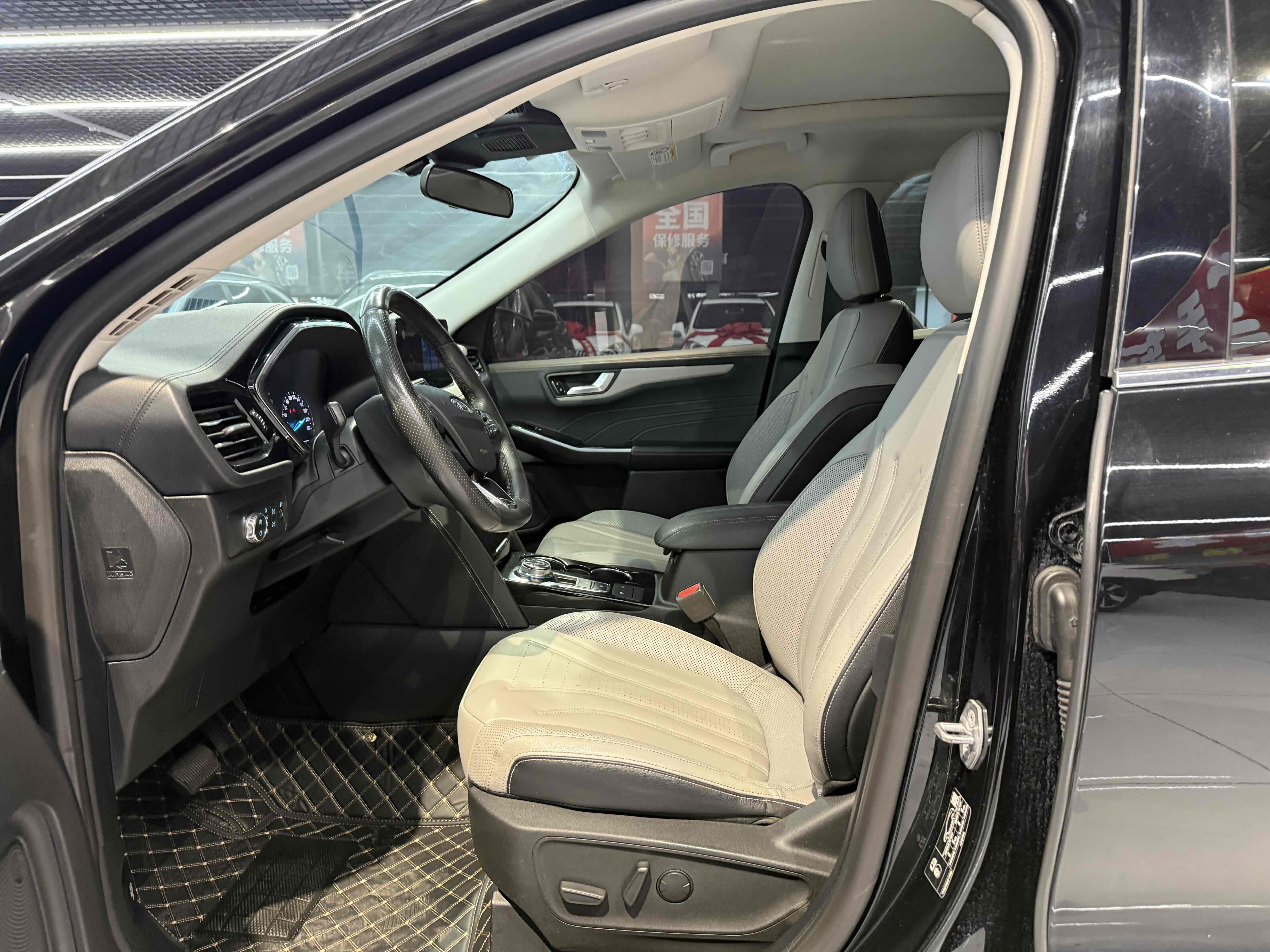 Ford Escape (Imported) 2020 #6 Ford Escape (Imported) 2020 car image #6