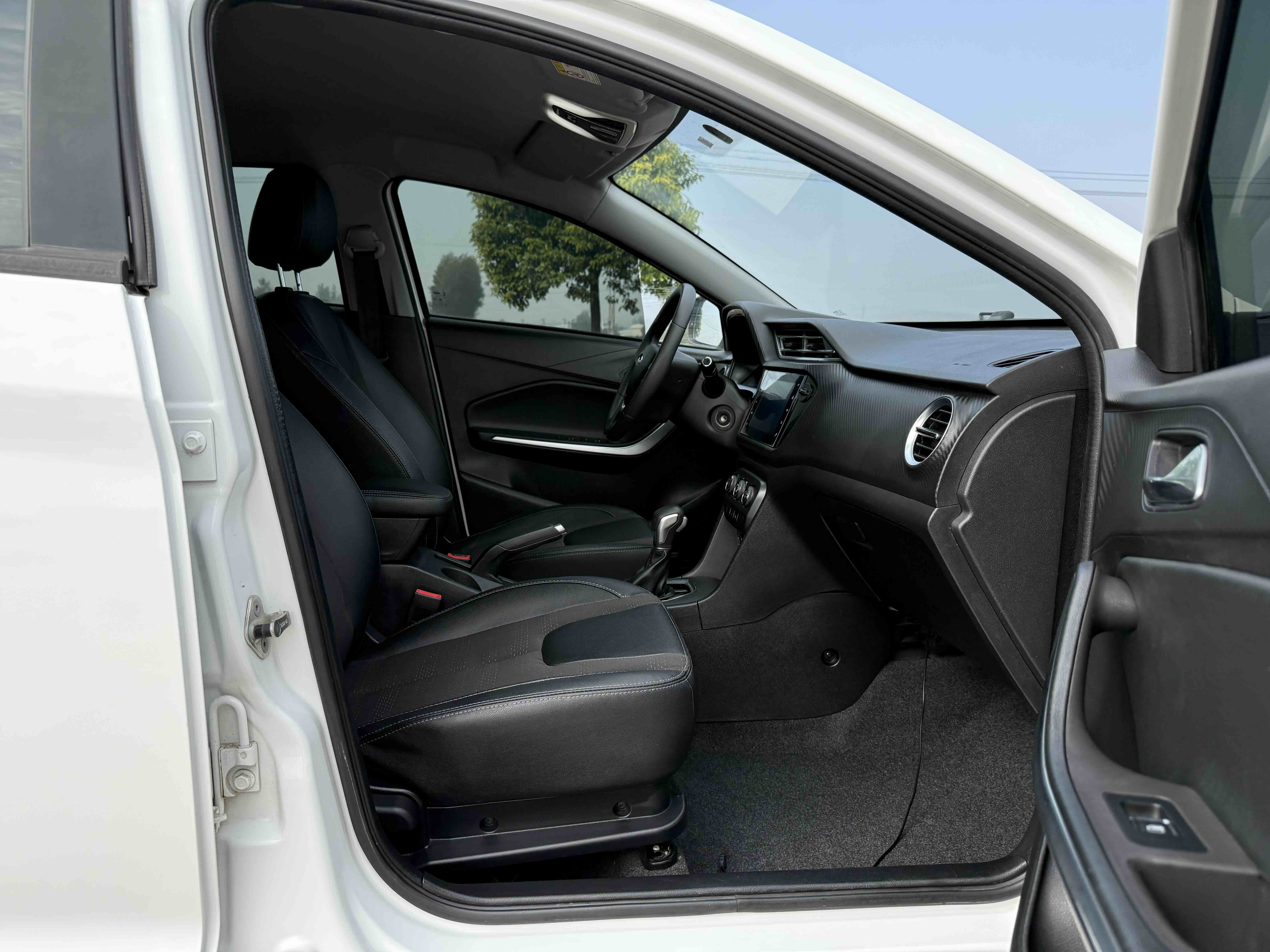 Tiggo 3x 2020 #6 Tiggo 3x 2020 car image #6