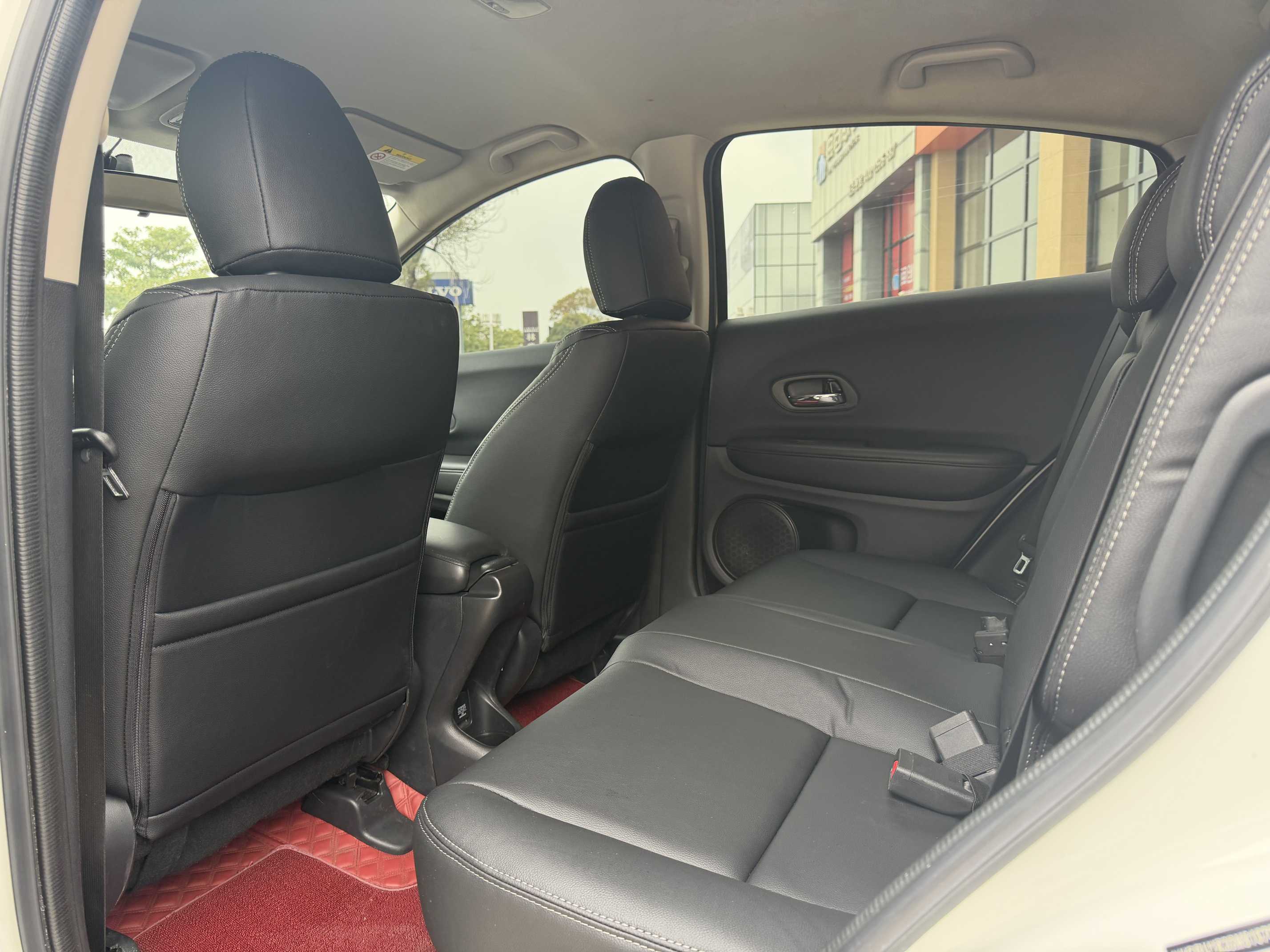 Honda VEZEL 2022 #6 Honda VEZEL 2022 car image #6