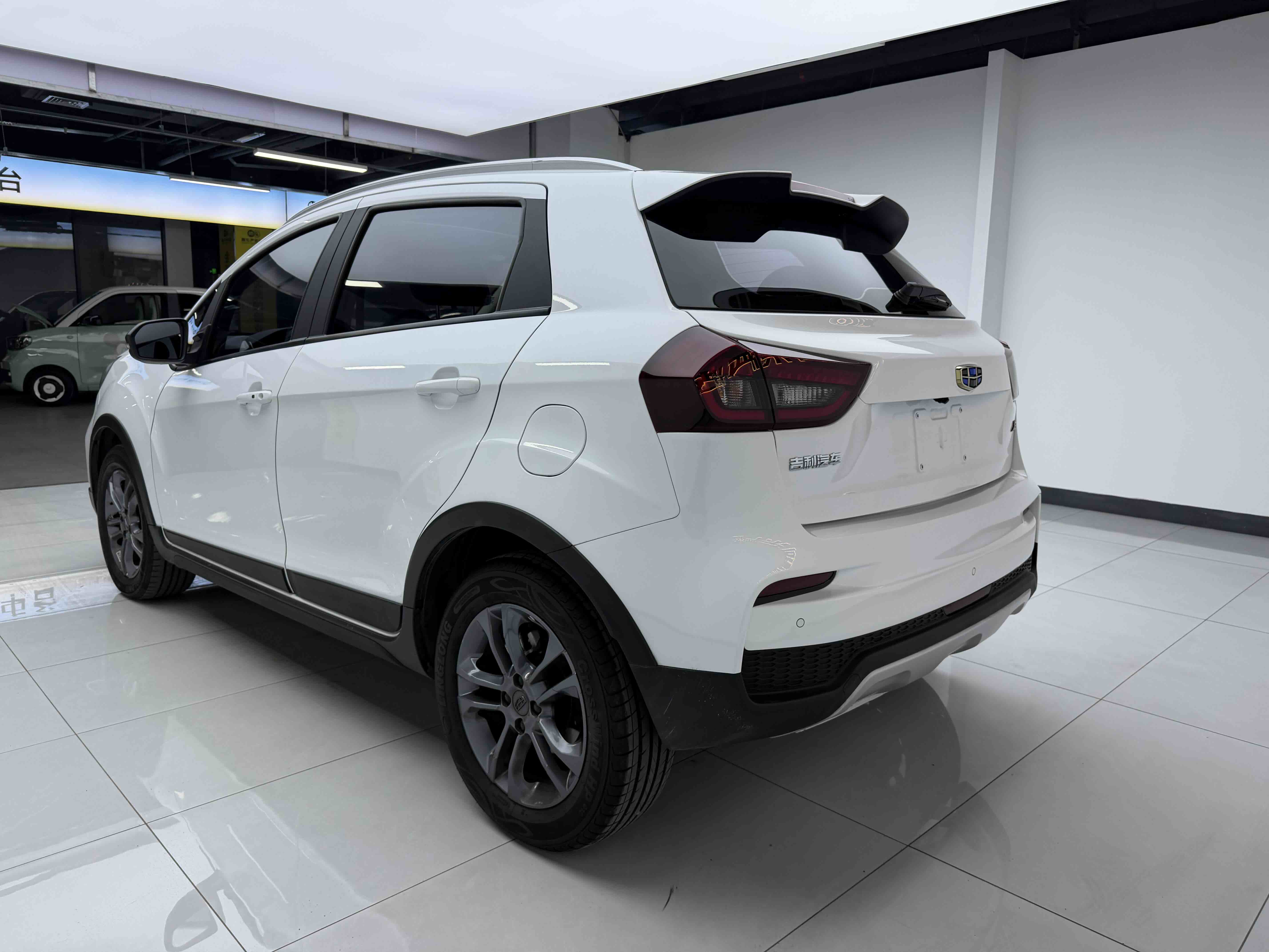 GEELY Vision X3 2021 image de voiture #6