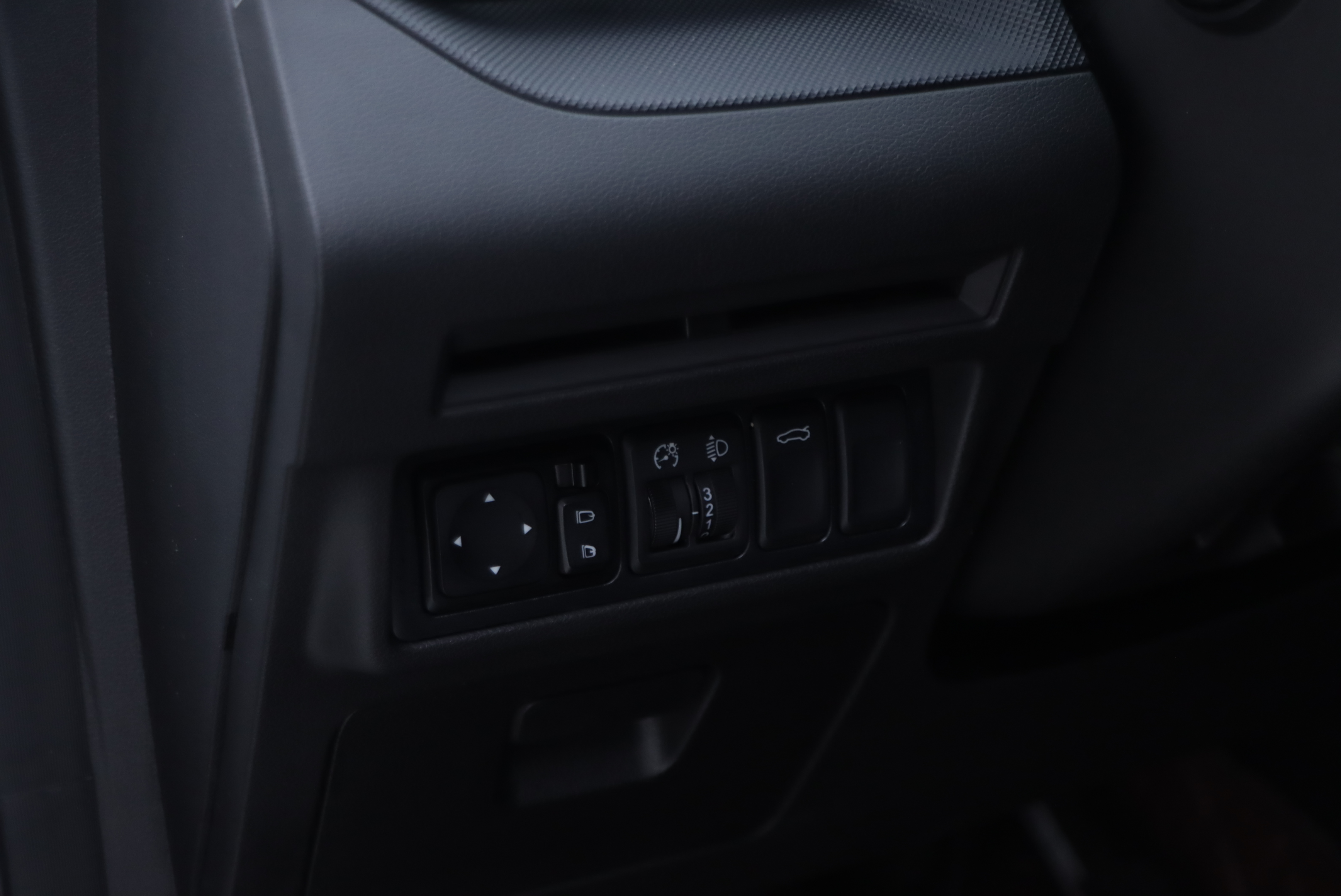 GEELY Binray 2021 car image #6