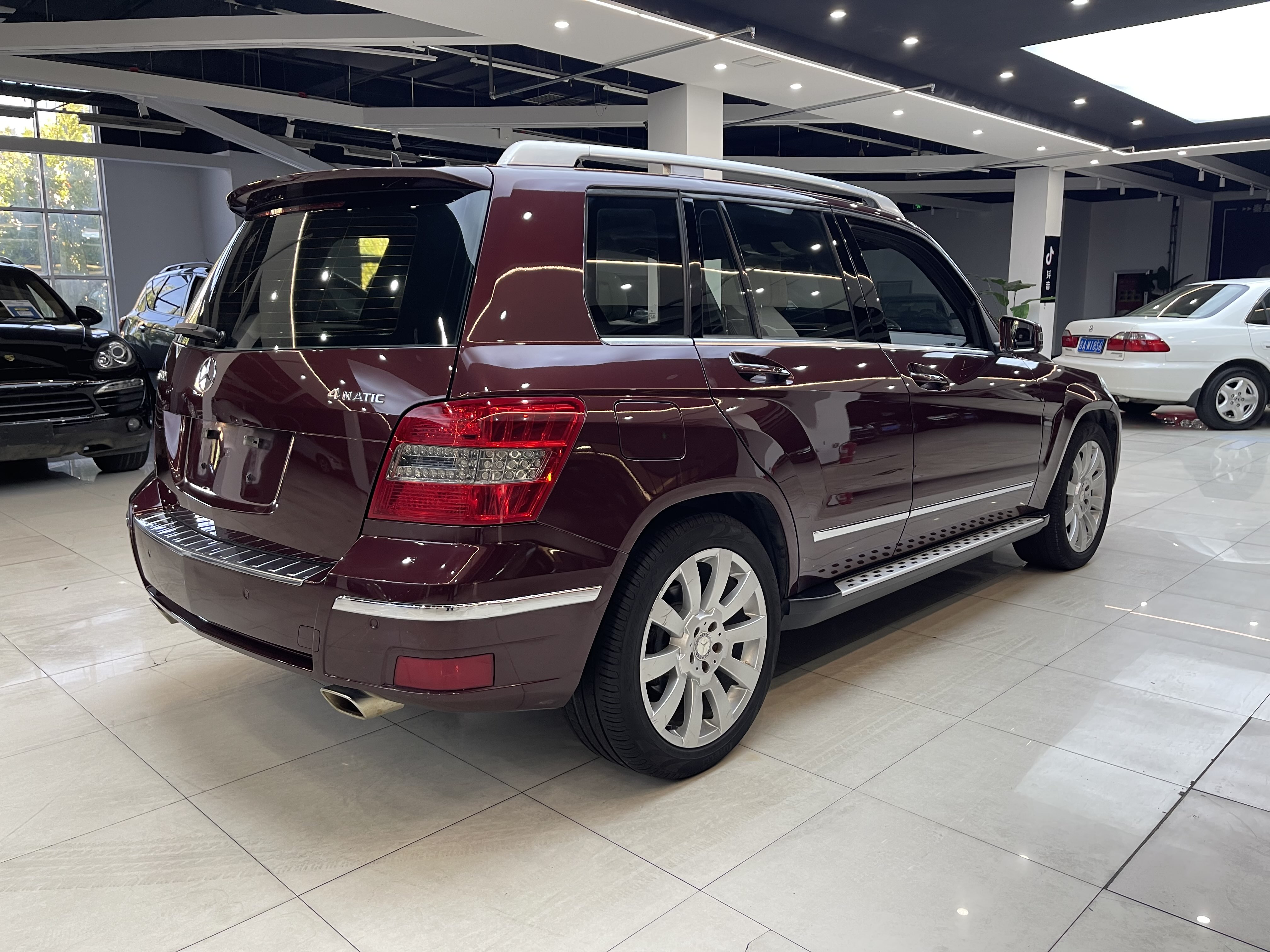 Mercedes-Benz GLK Class (Imported) 2010 car image #6