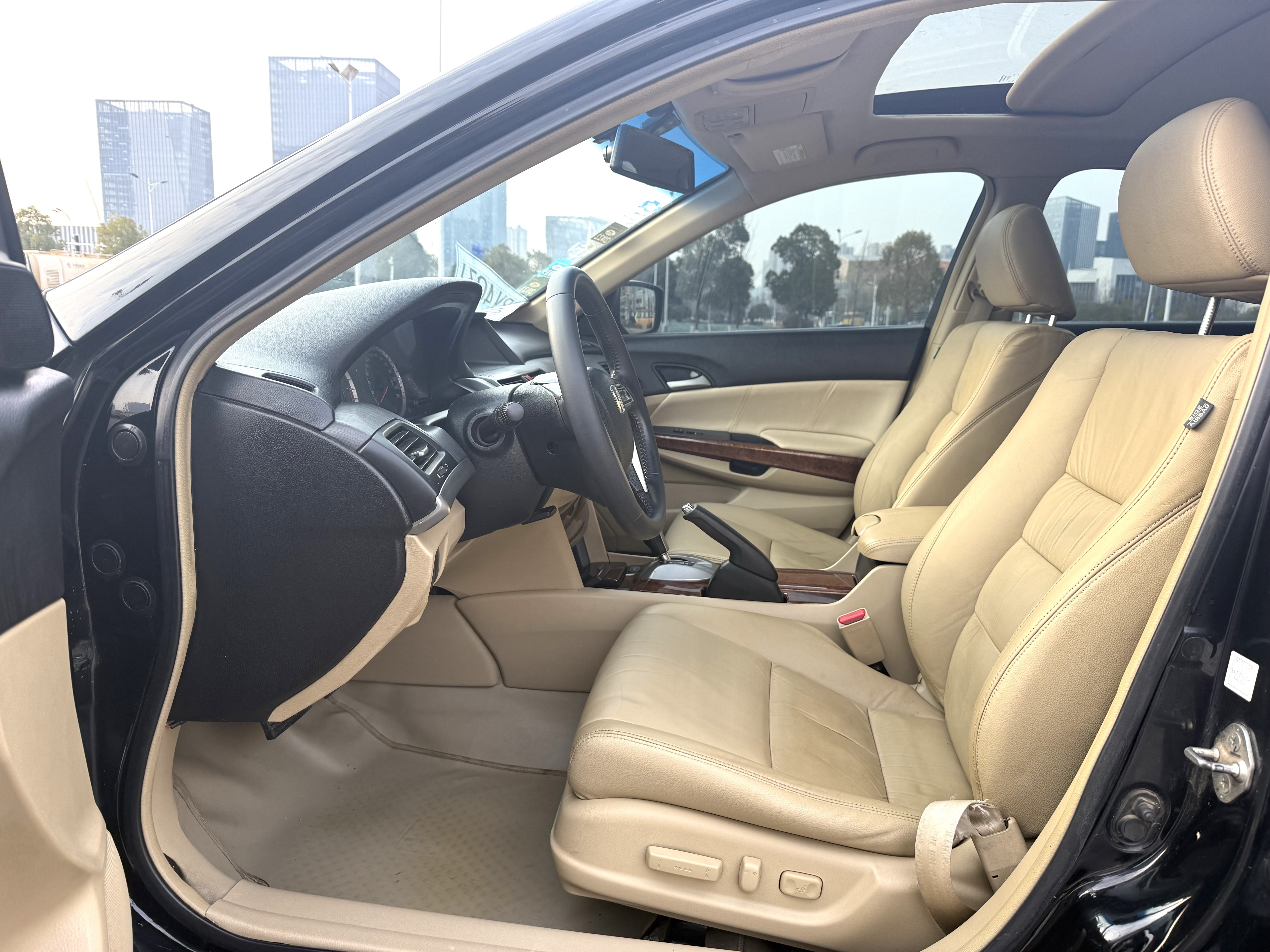 Honda Accord 2011 car image #6