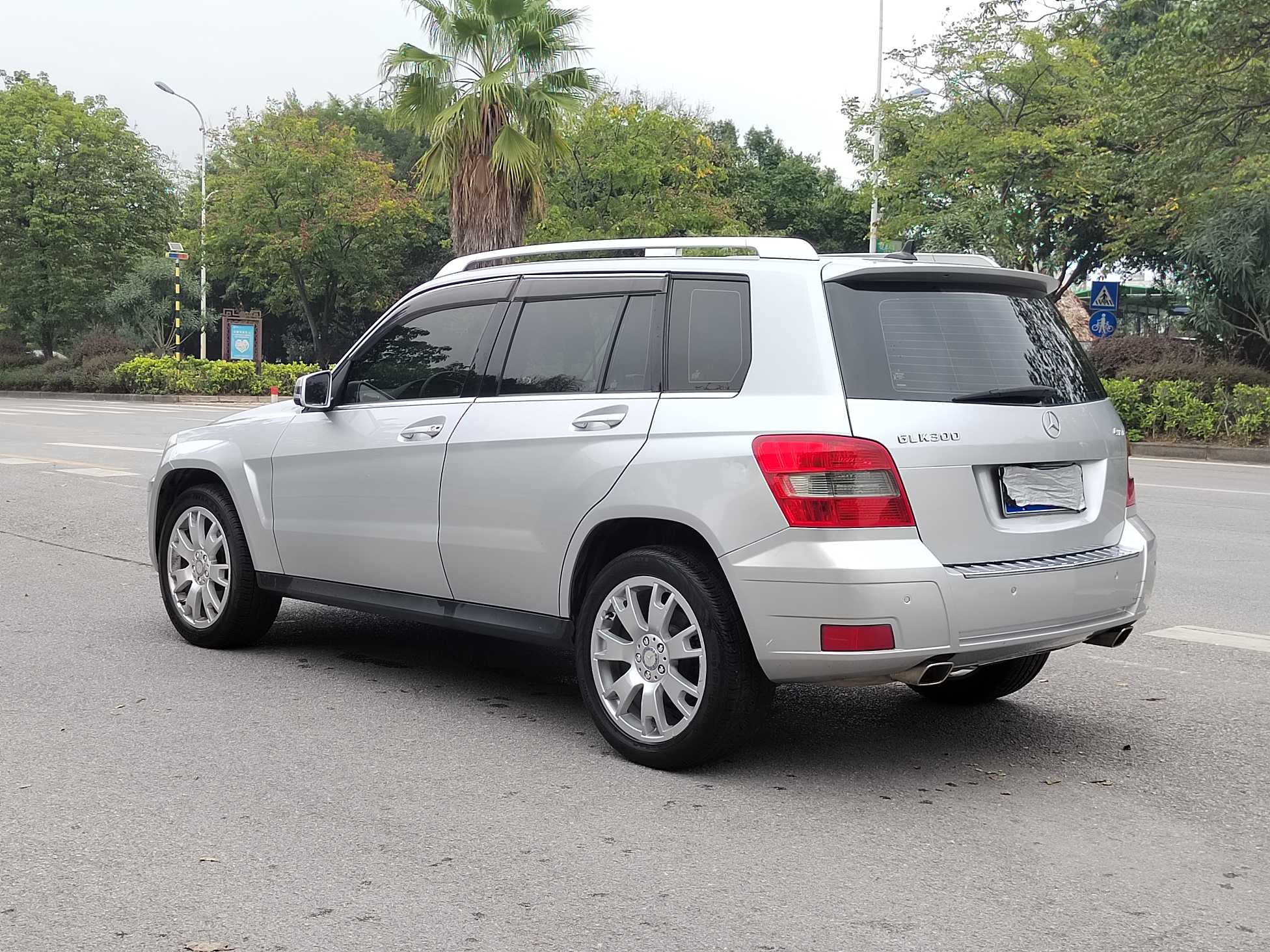 Mercedes-Benz GLK Class (Imported) 2011 immagine di auto #6