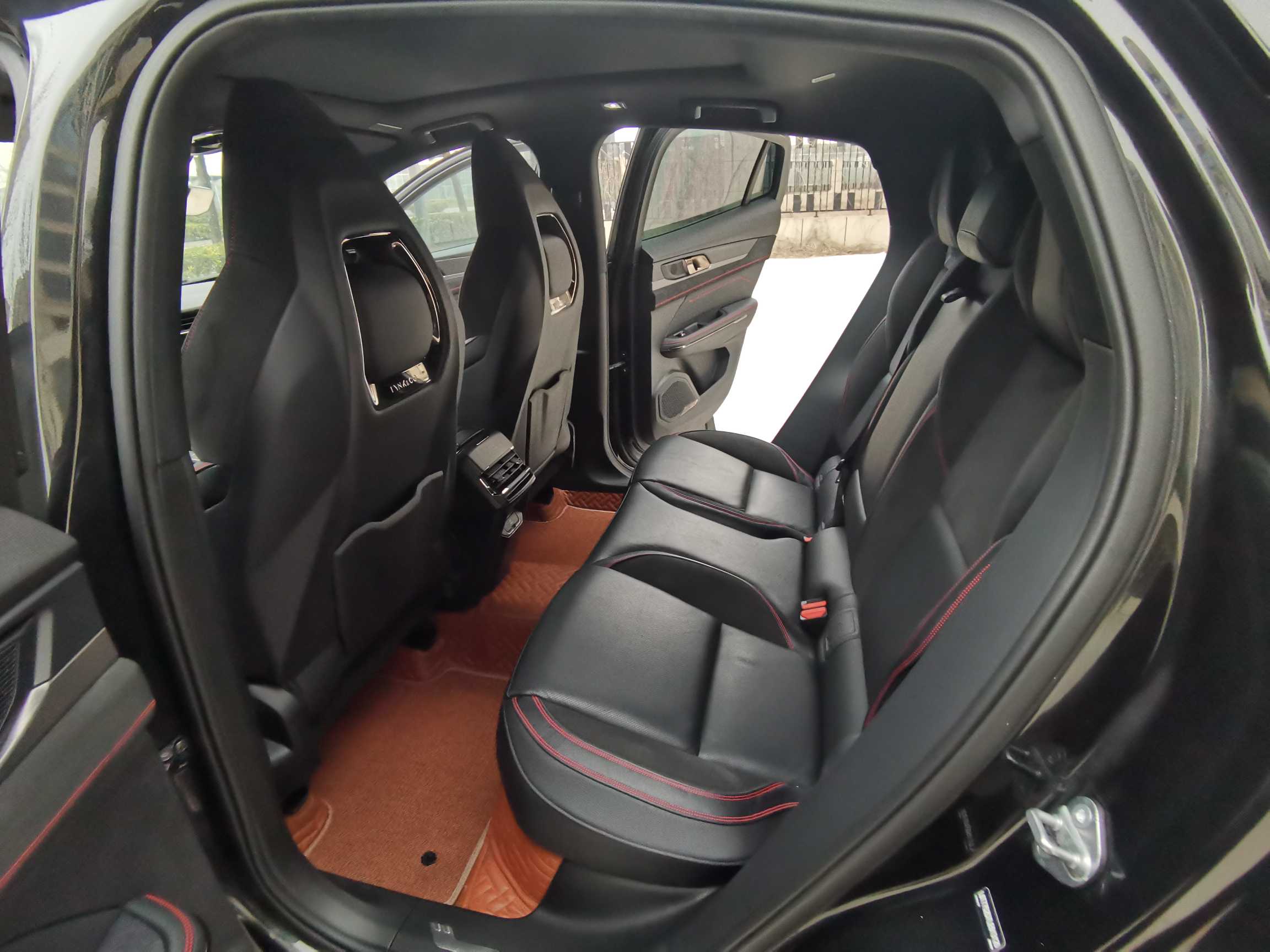Lynk & Co 05 2020 car image #6
