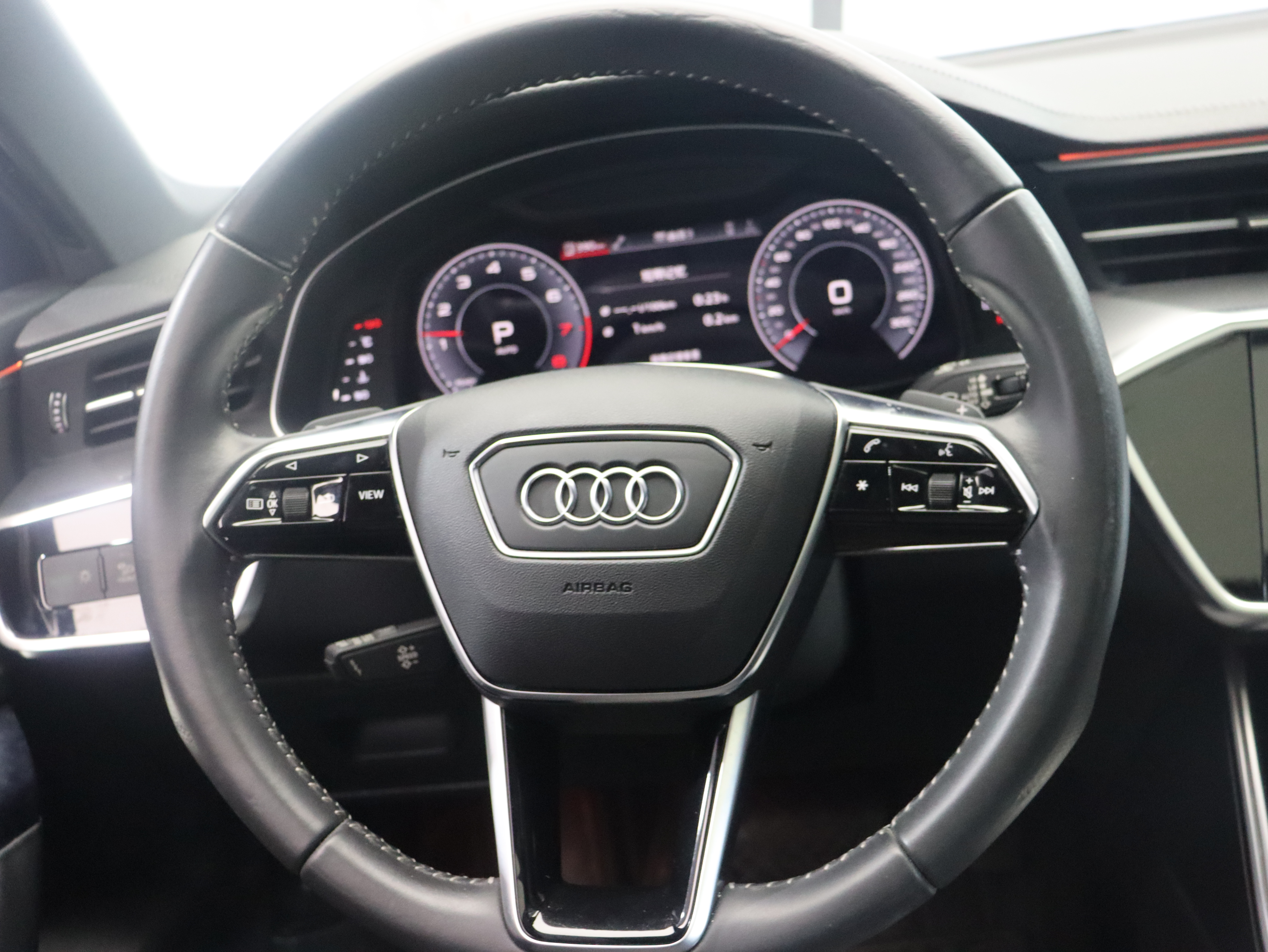 Audi A6L 2020 #6 Audi A6L 2020 car image #6