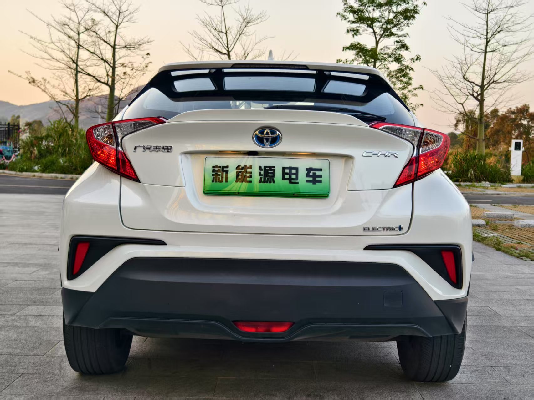 Toyota C-HR EV 2021 immagine di auto #6