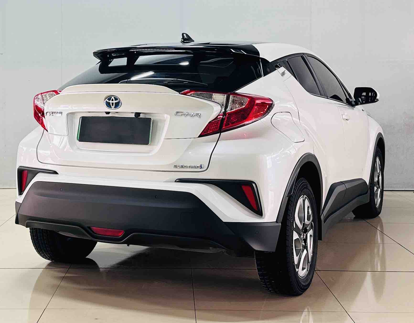 Toyota C-HR EV 2021 immagine di auto #6