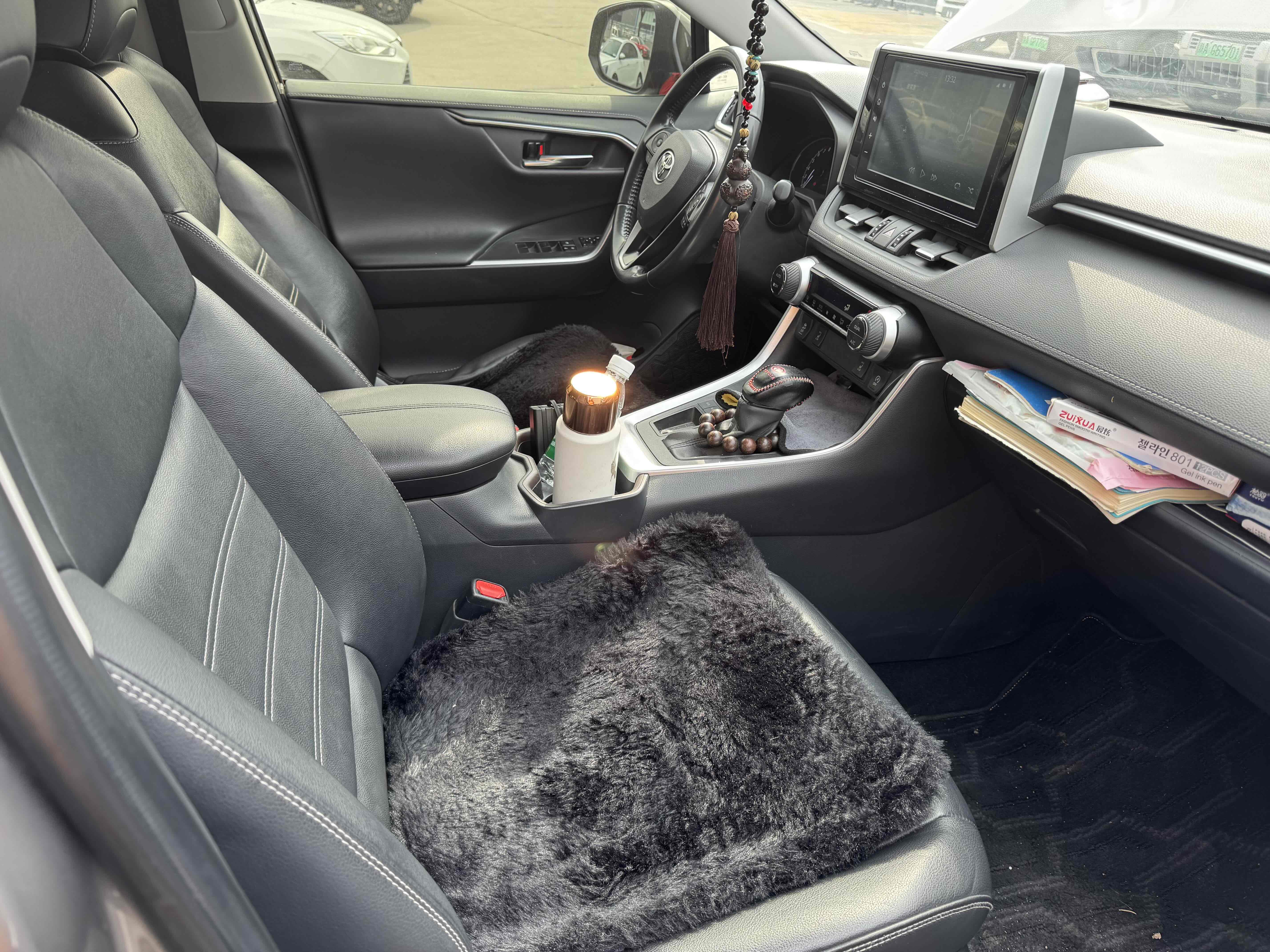 Toyota RAV4 2020 car image #6