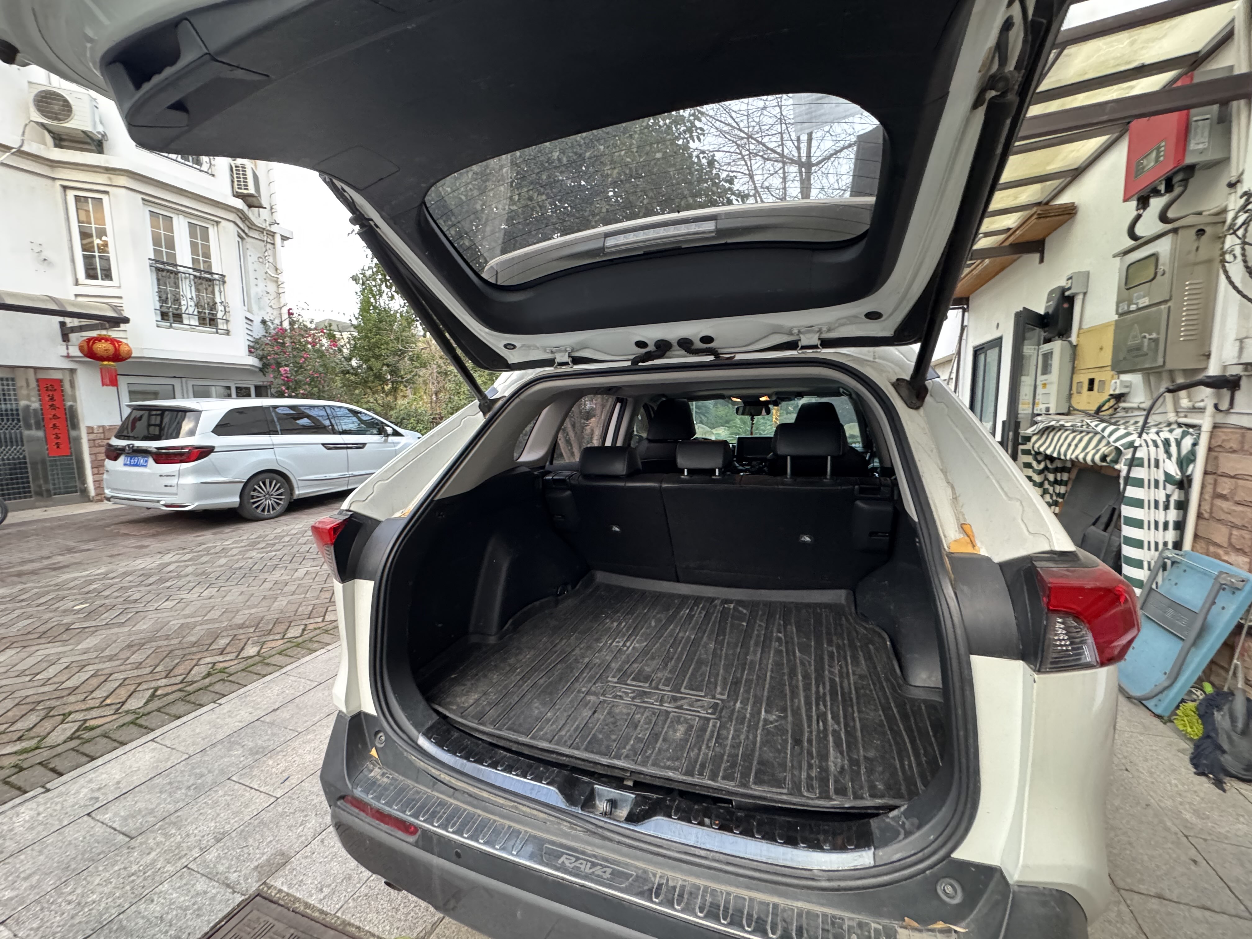 Toyota RAV4 2020 car image #6