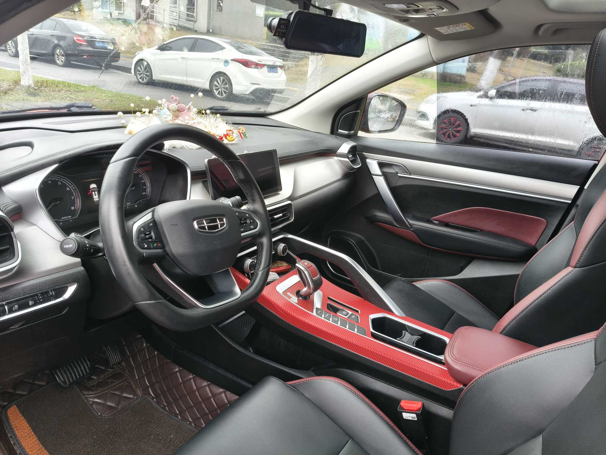 GEELY Coolray 2021 car image #6