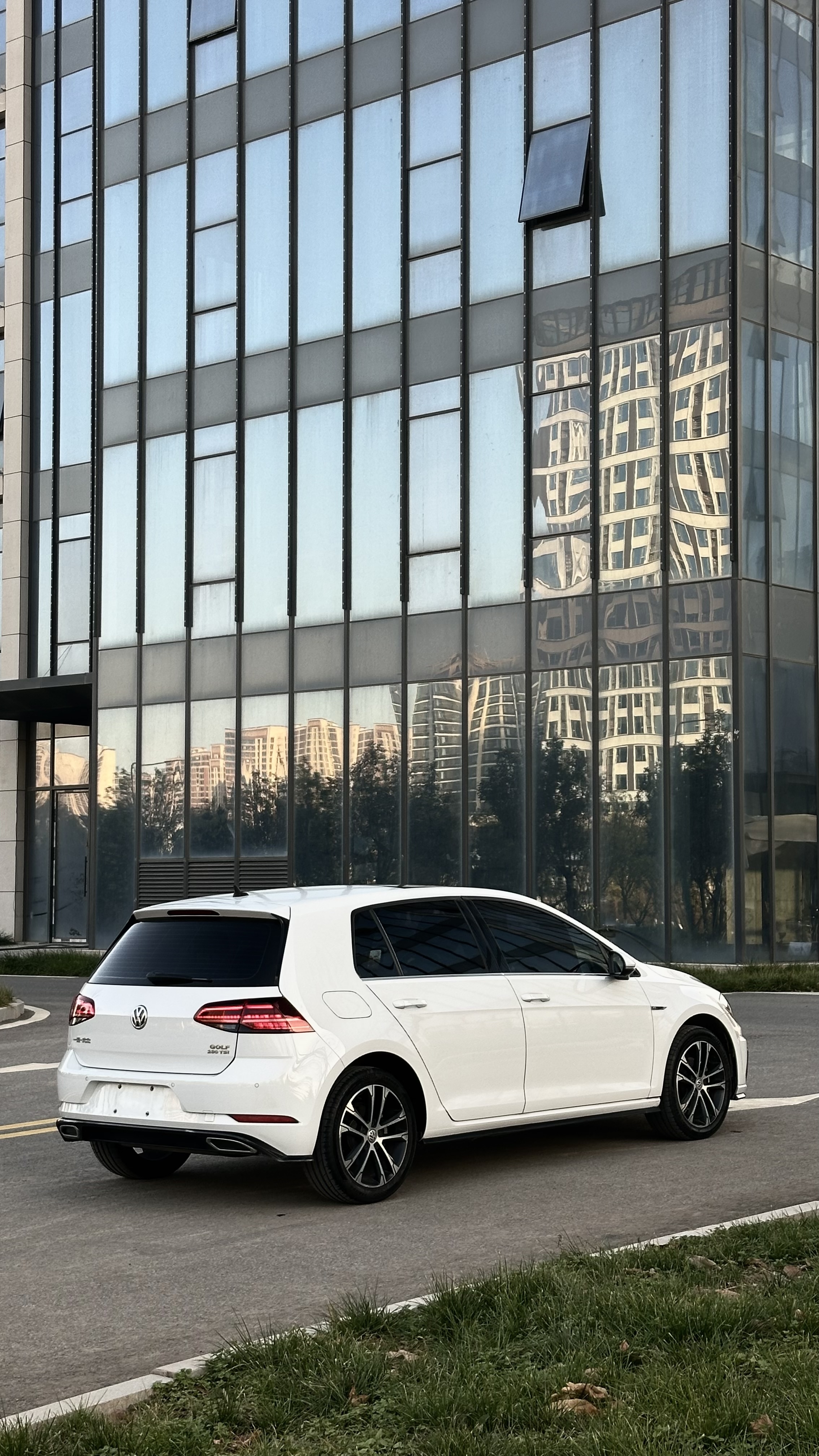 Volkswagen Golf 2020 #6 Volkswagen Golf 2020 car image #6