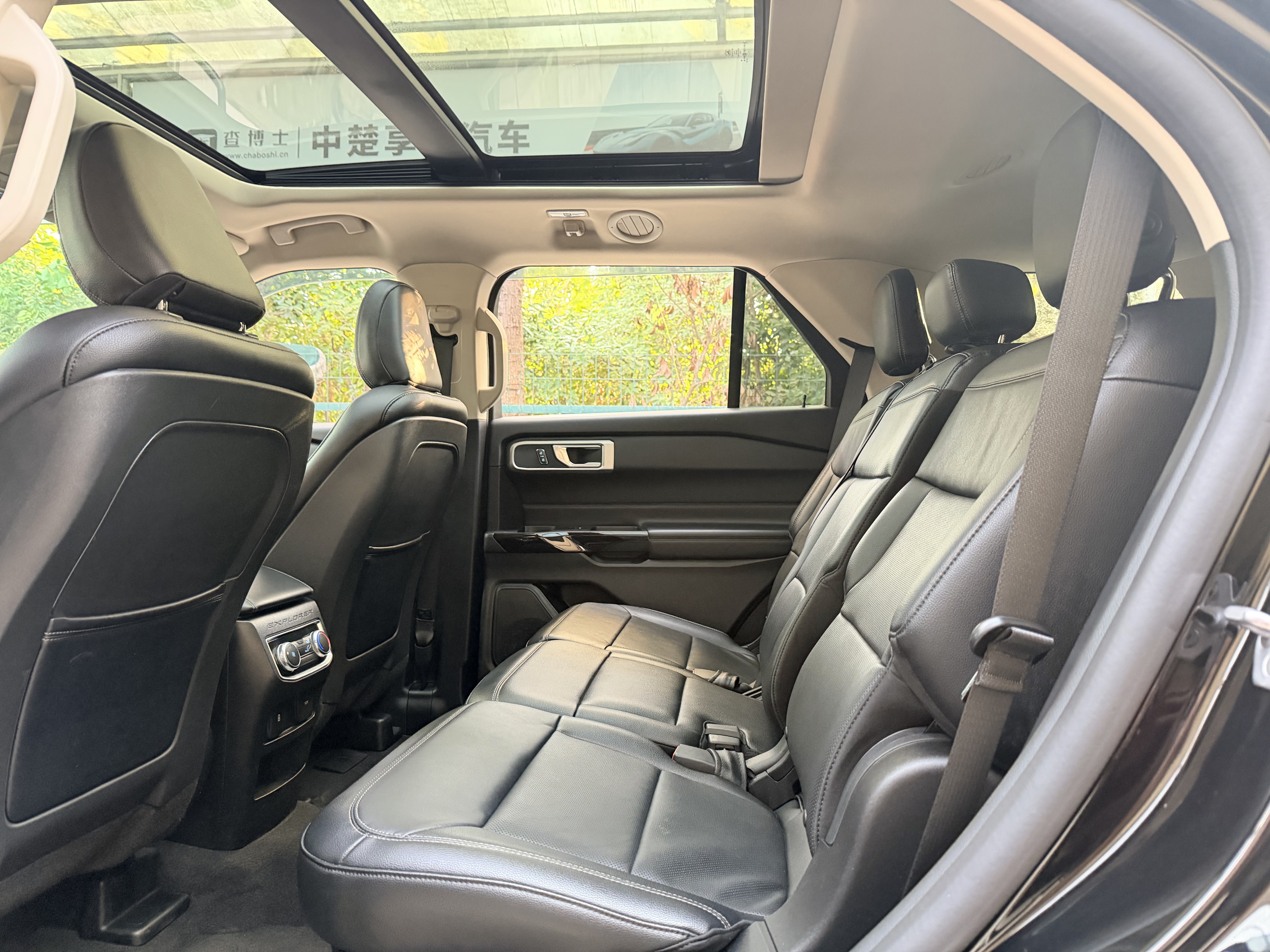 Ford Explorer 2021 #6 Ford Explorer 2021 car image #6