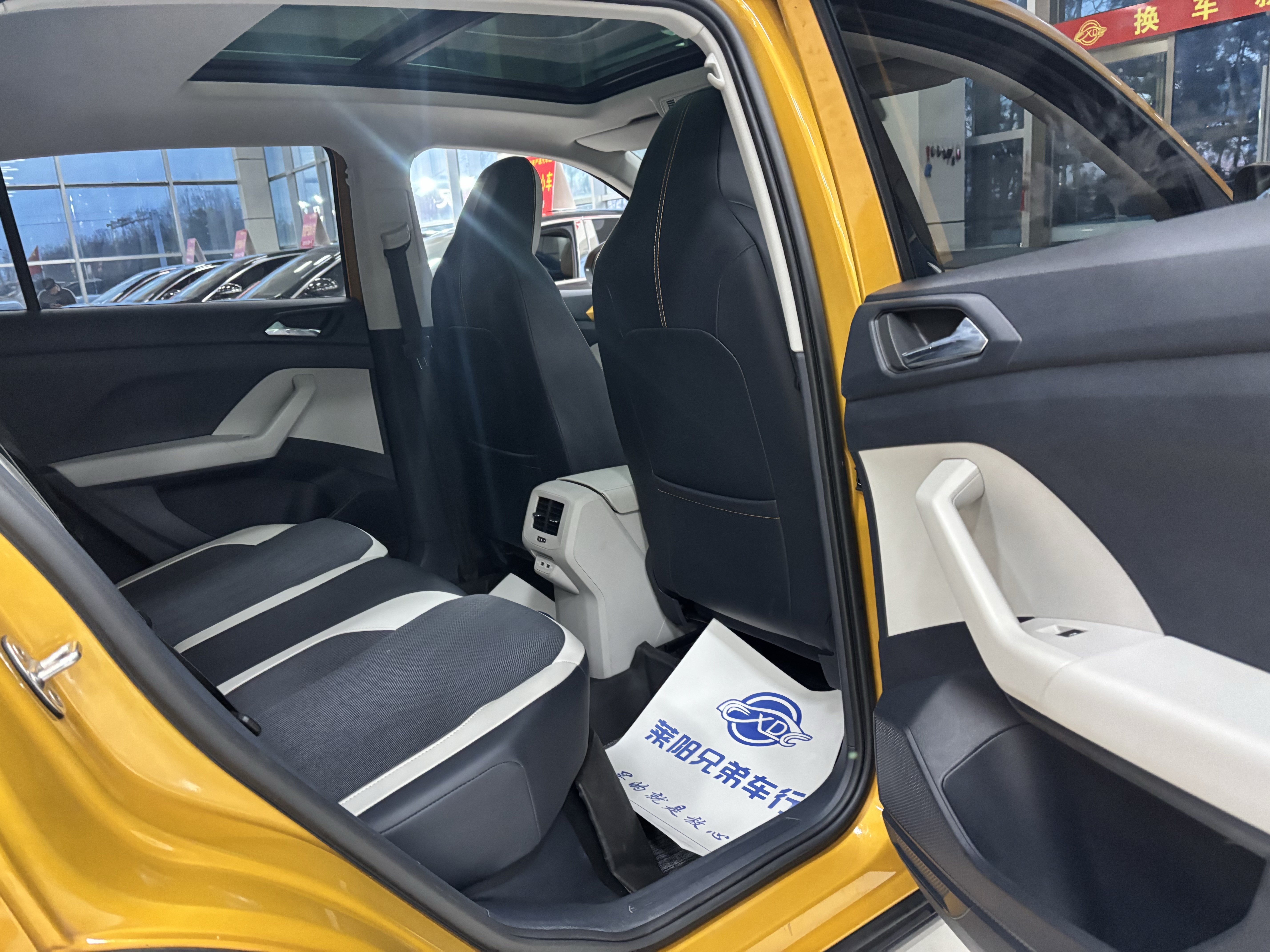 Volkswagen T-Cross 2021 #6 Volkswagen T-Cross 2021 car image #6