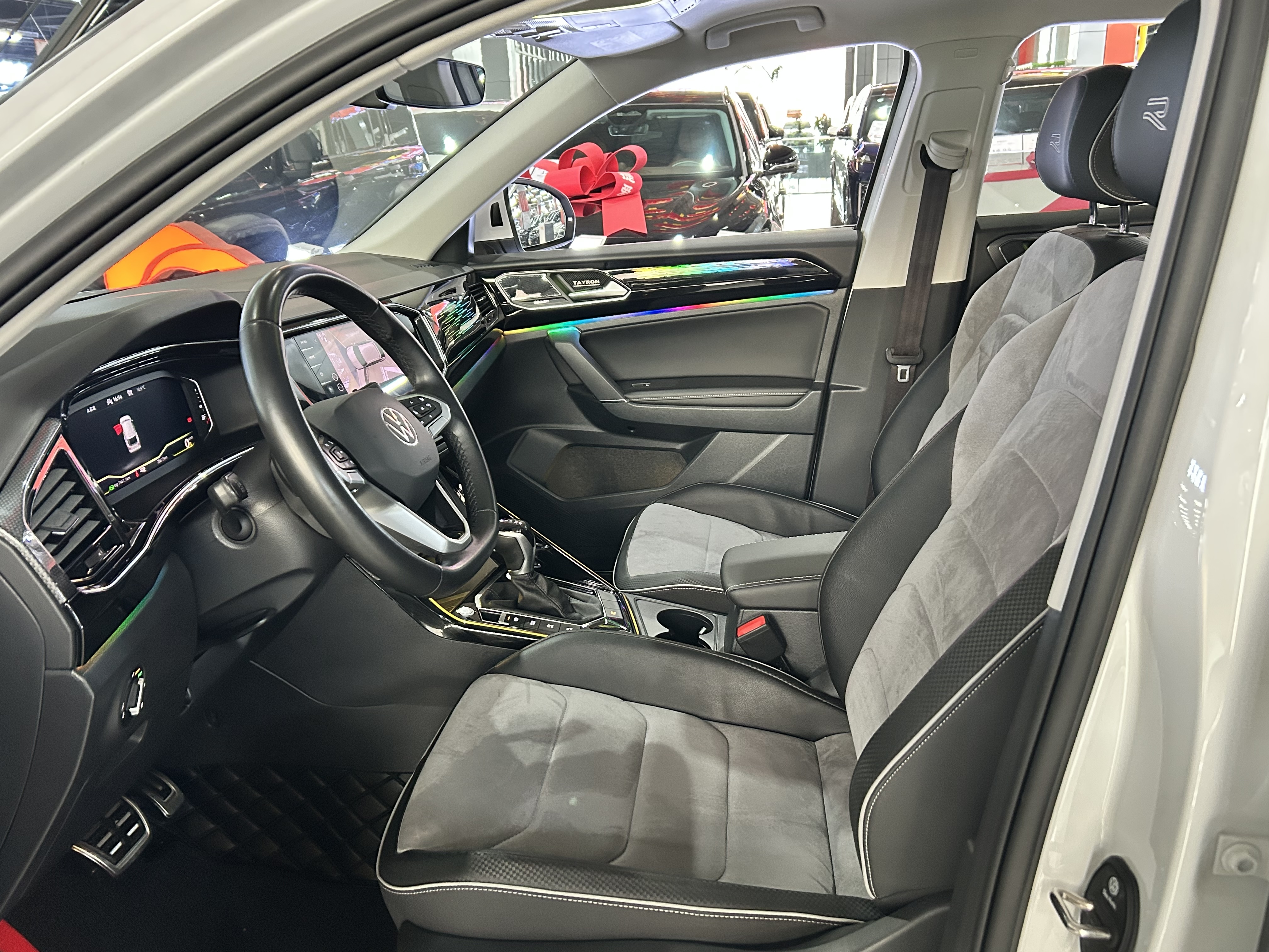 Volkswagen Tayron X 2023 immagine di auto #6