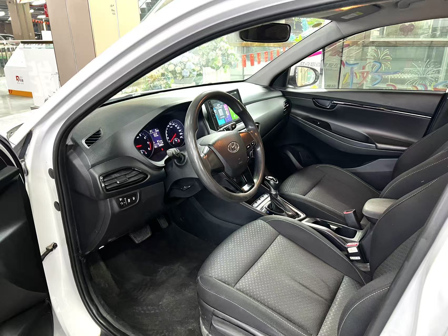 Hyundai Elantra HD 2021 image de voiture #6