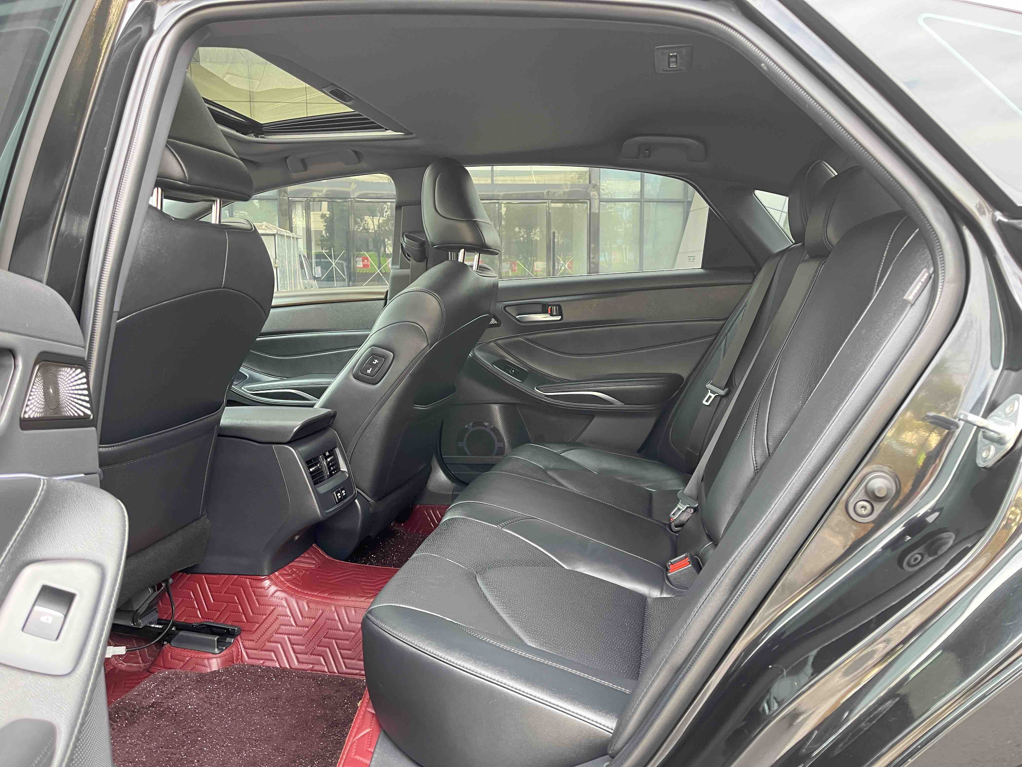 Toyota Avalon 2022 car image #6