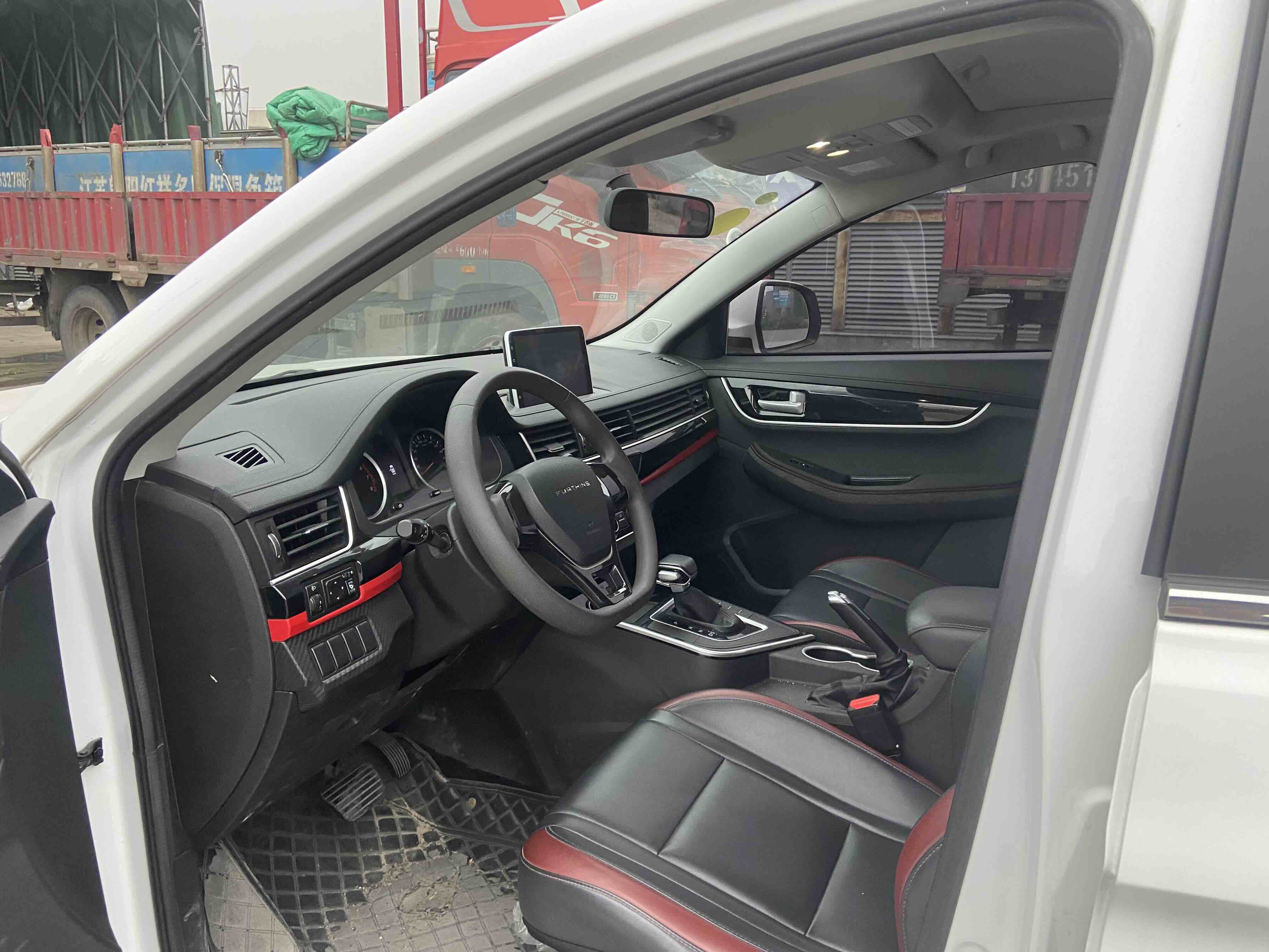 T5 2022 #6 T5 2022 car image #6