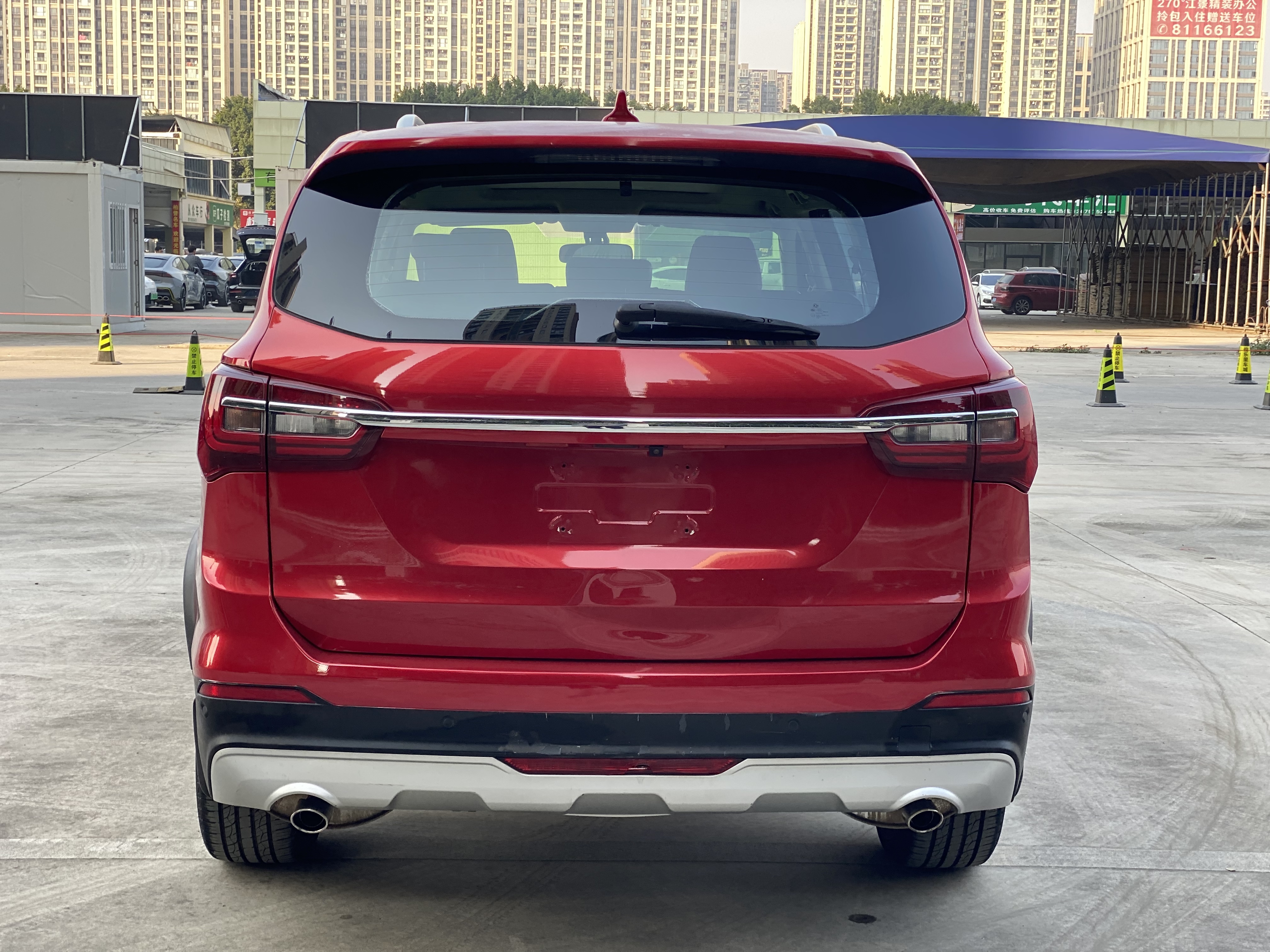 T5 L 2020 car image #6