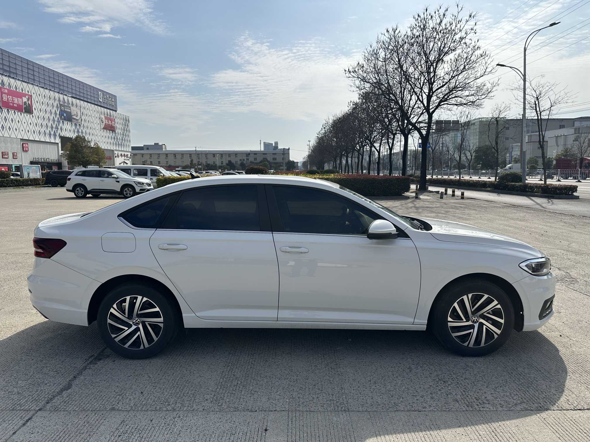 Volkswagen Lavida 2022 car image #6