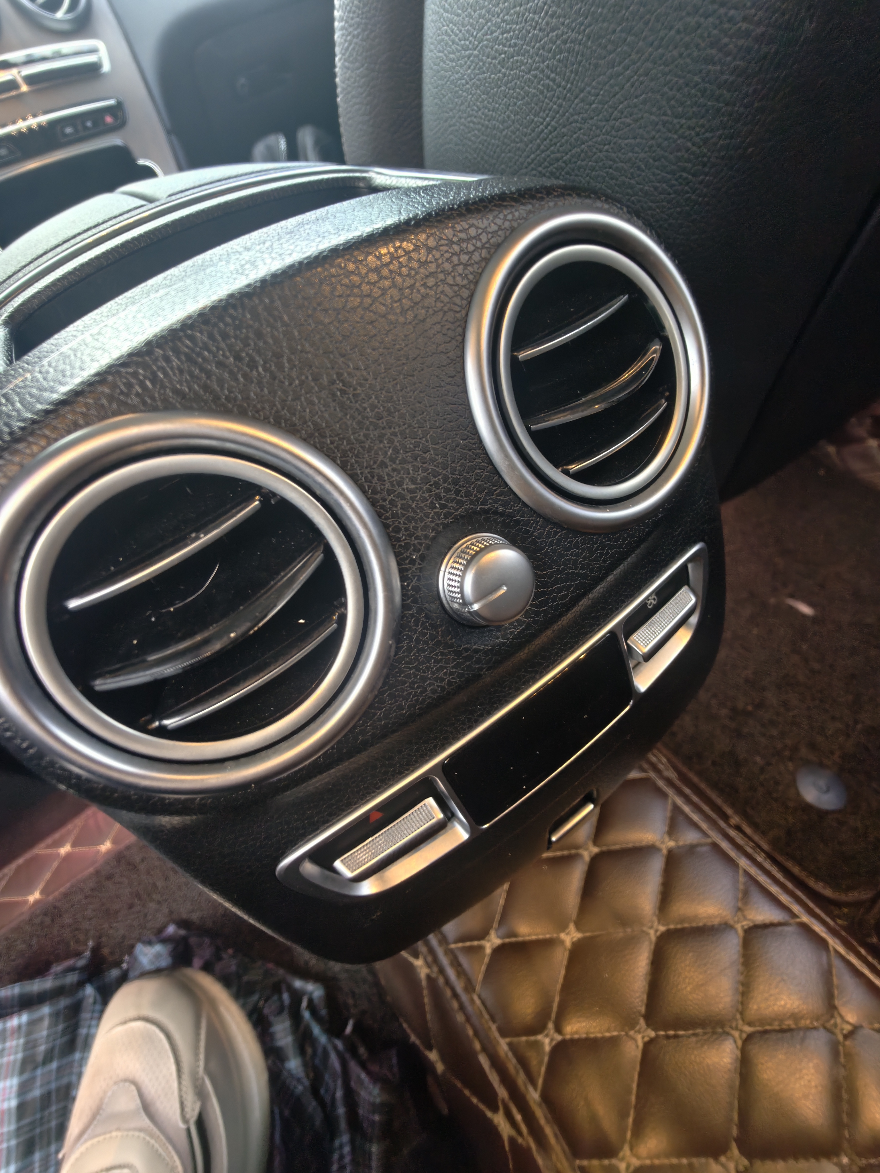 Mercedes-Benz GLC Class 2021 car image #6