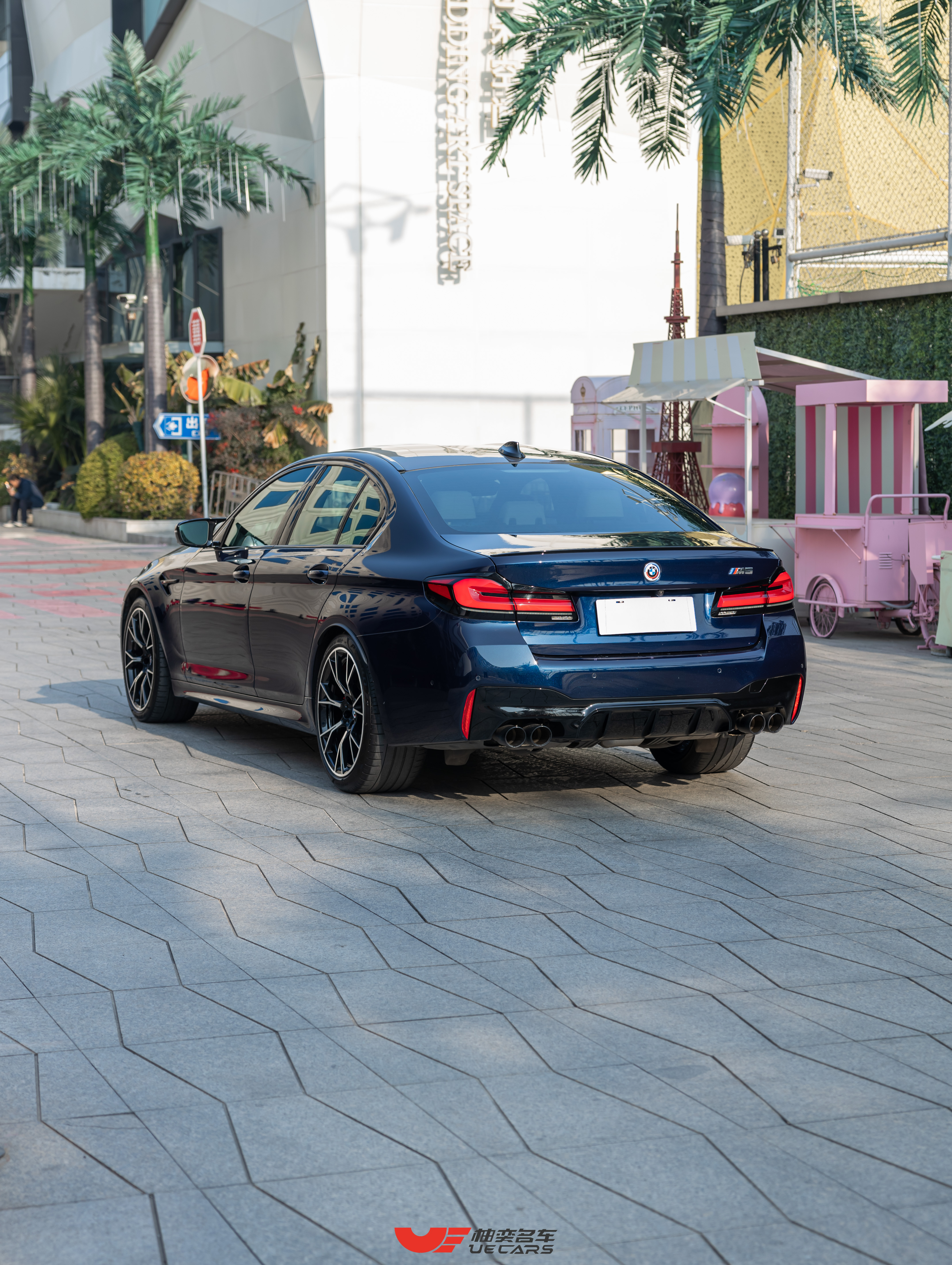 BMW M5 2023 изображение автомобиля #6