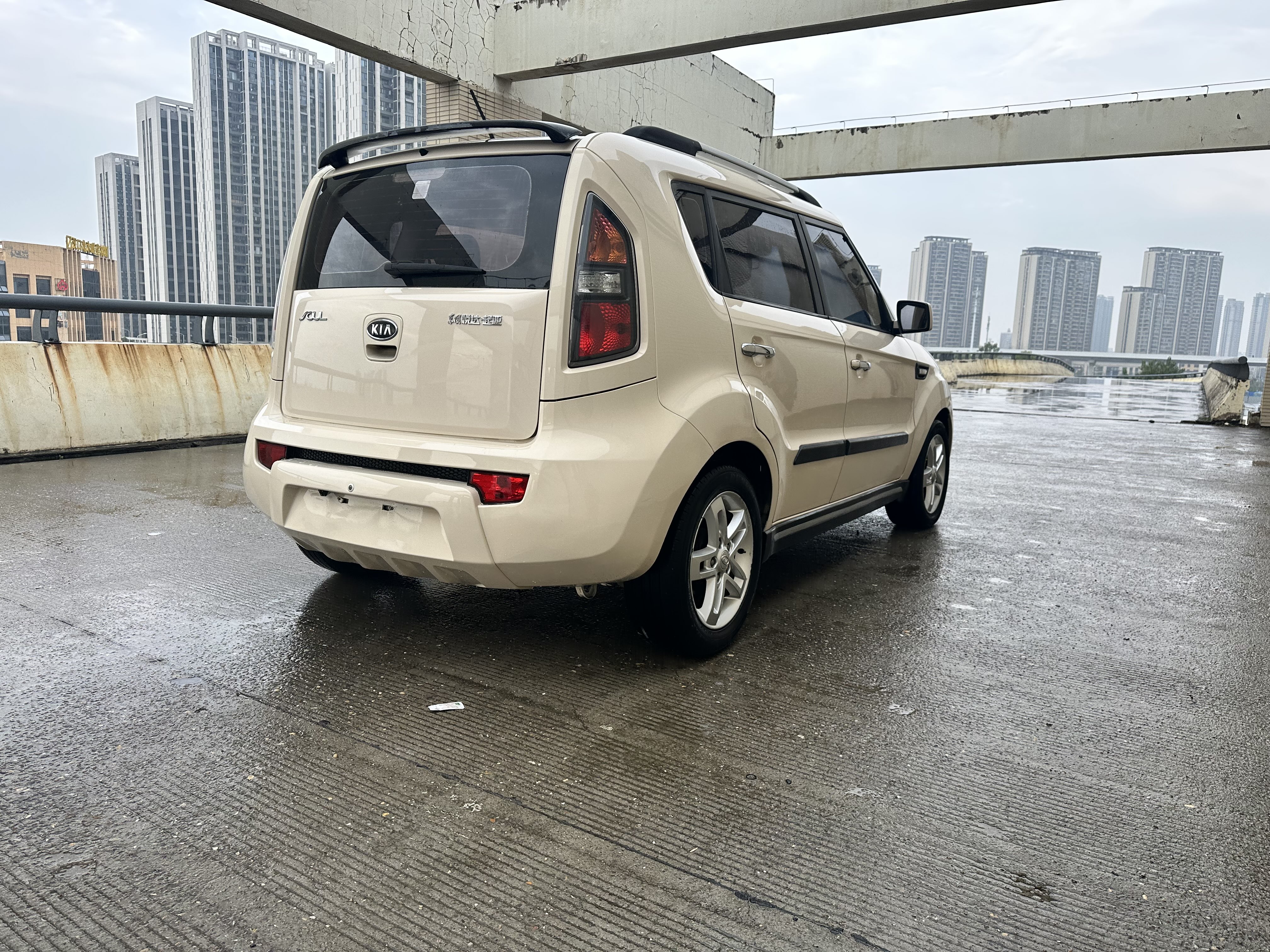 起亚 秀尔 2012 汽车图片 #6