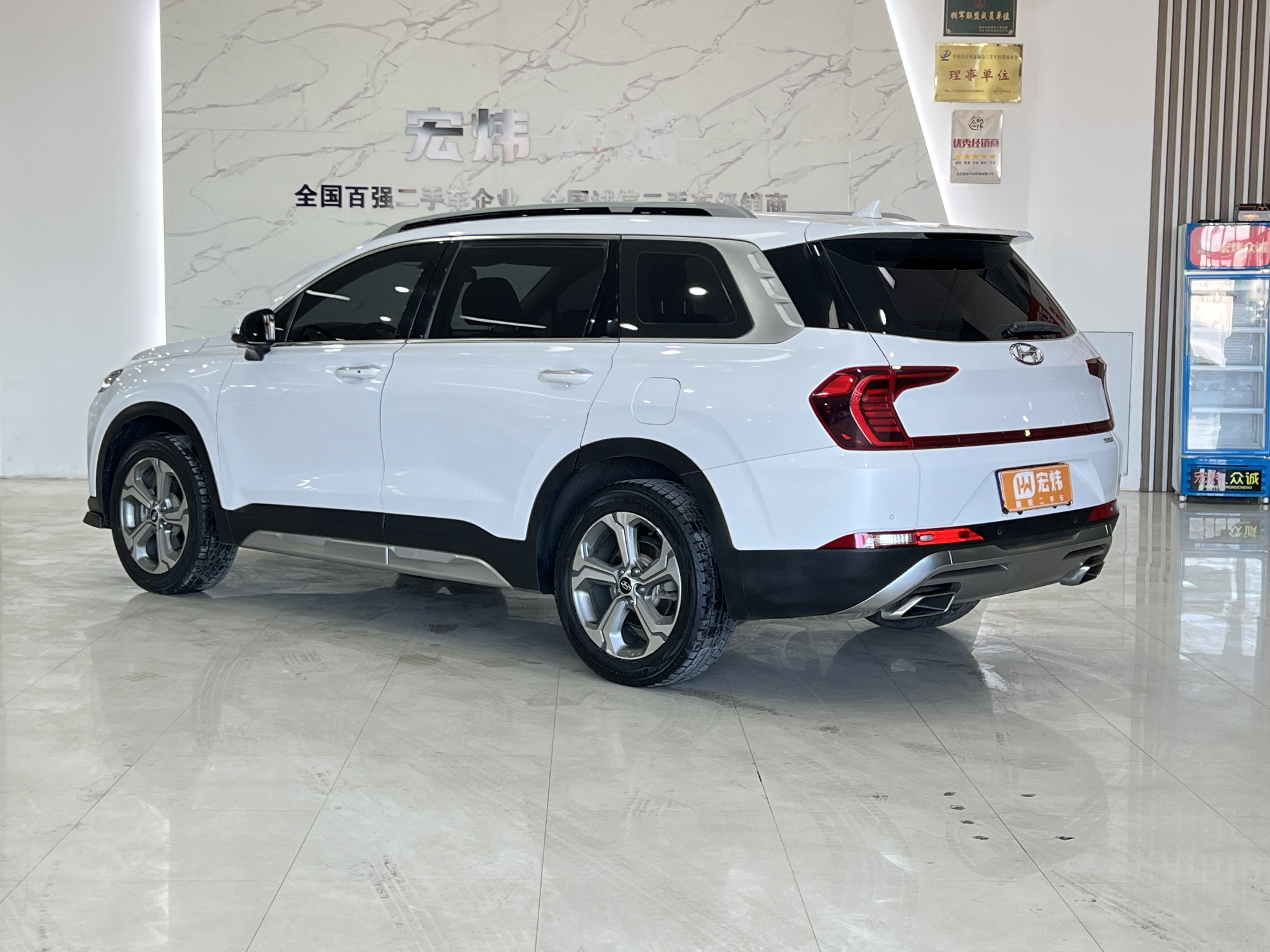 Hyundai Santa Fe 2021 car image #6