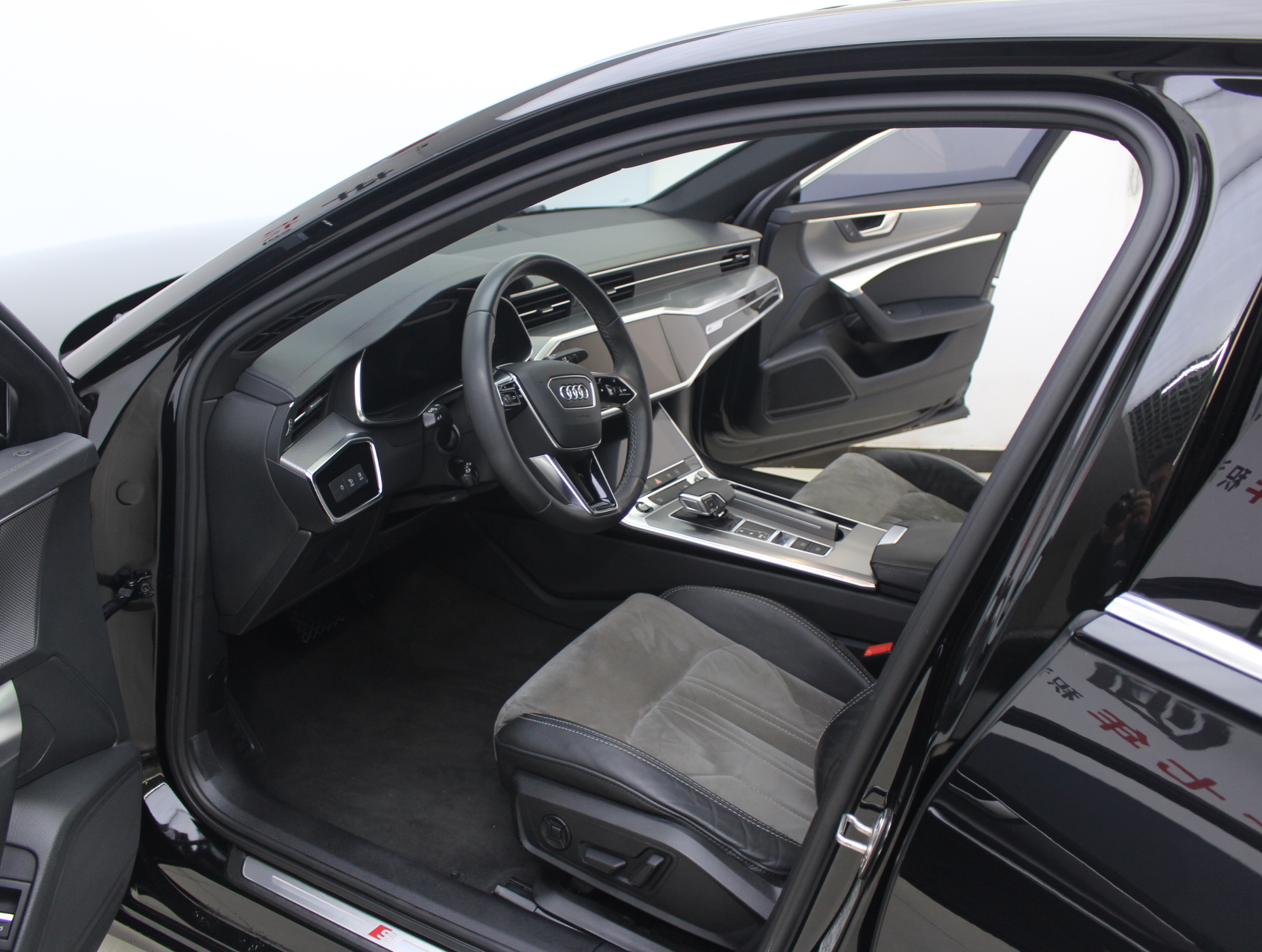 Audi A6L 2021 #6 Audi A6L 2021 car image #6