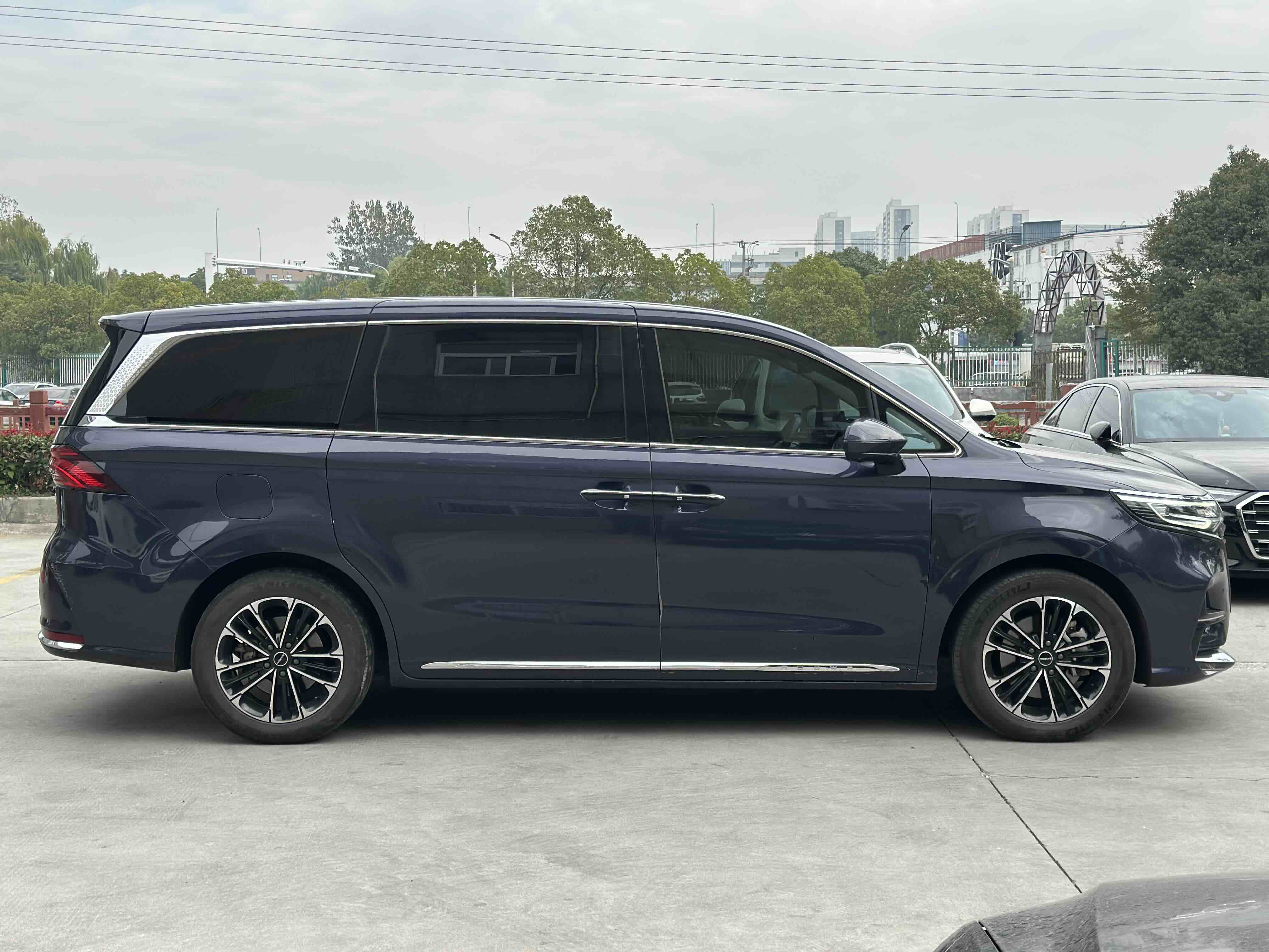 荣威 荣威iMAX8 2021 汽车图片 #6