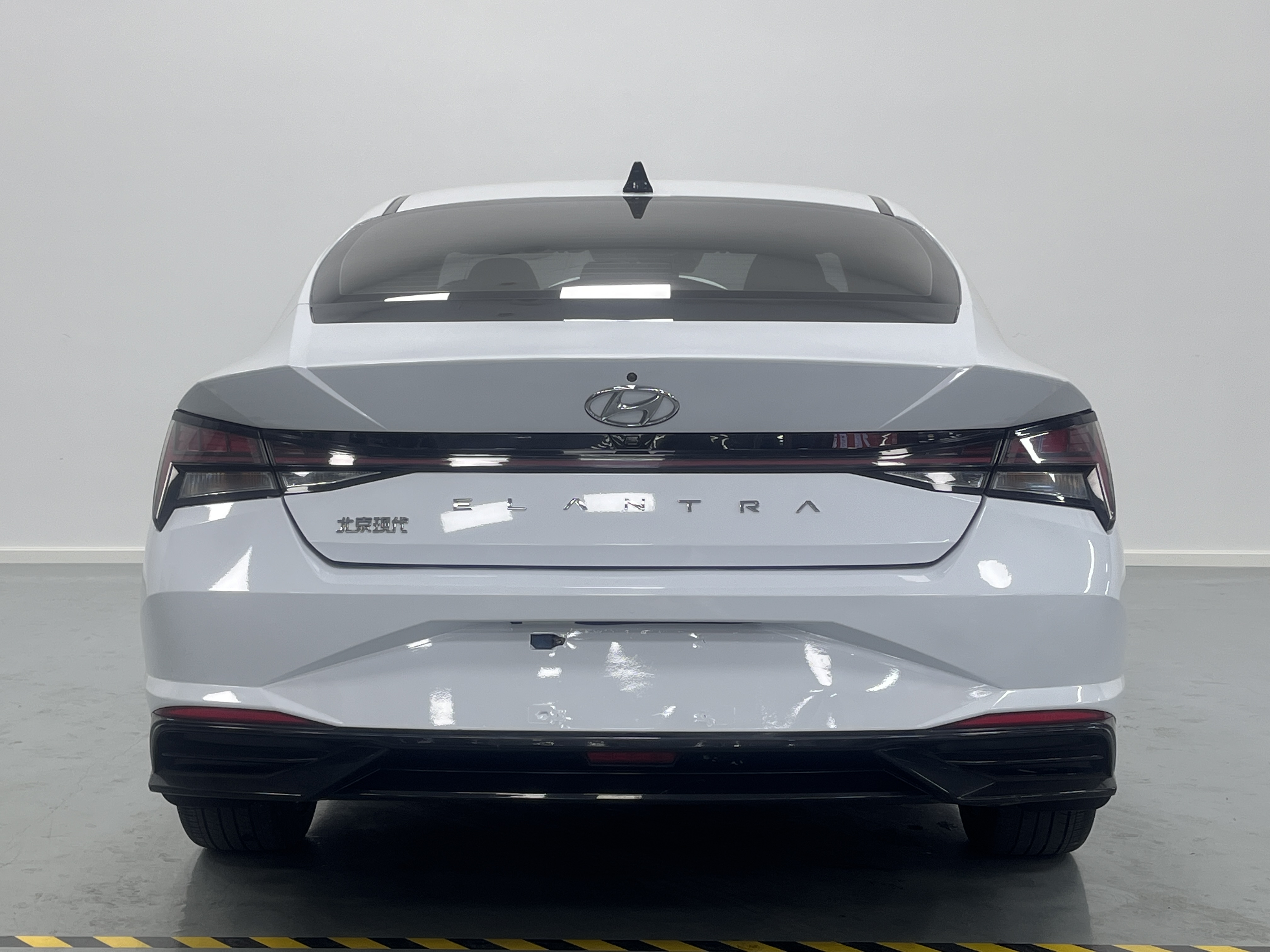 Hyundai Elantra 2021 immagine di auto #6