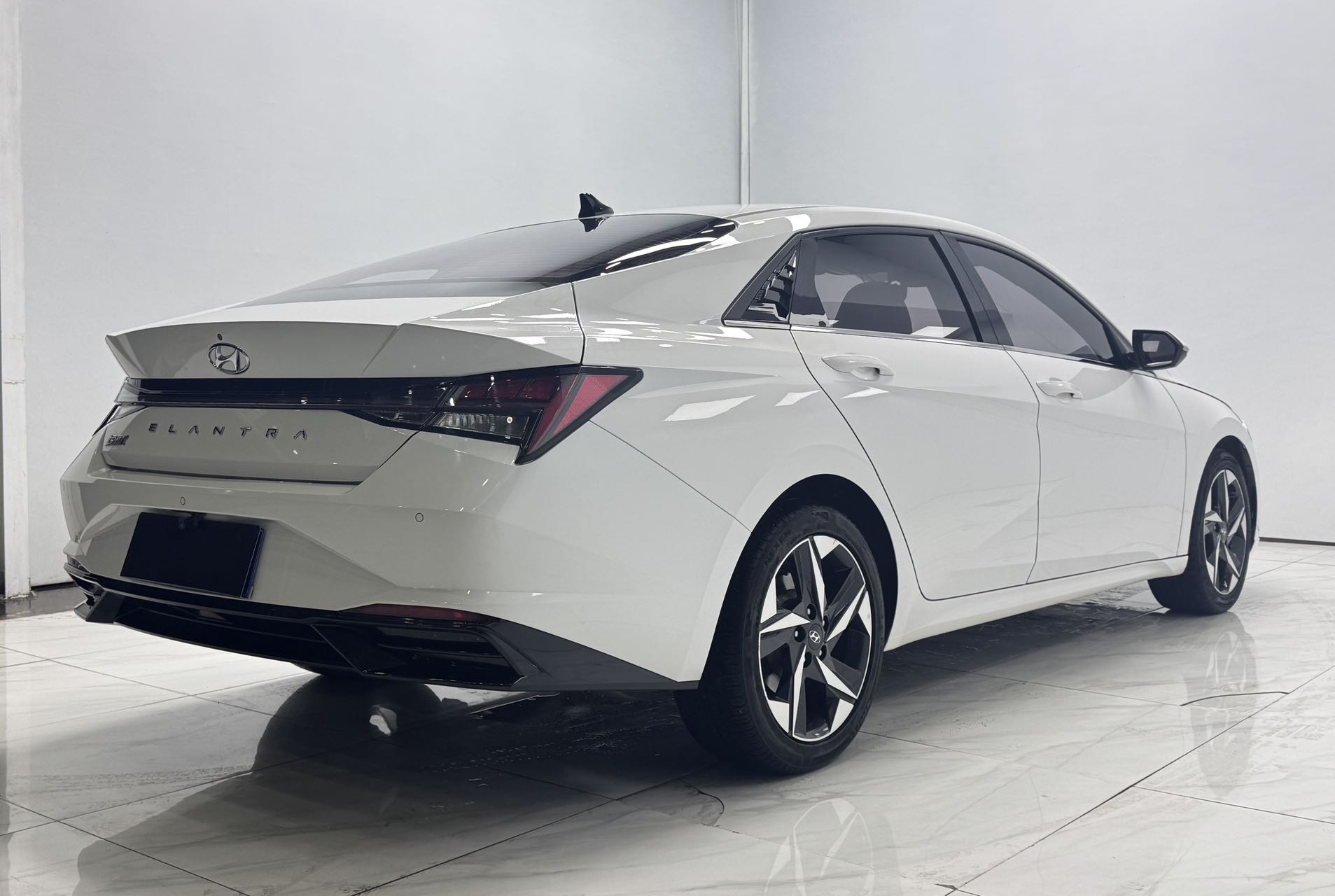 Hyundai Elantra 2021 immagine di auto #6