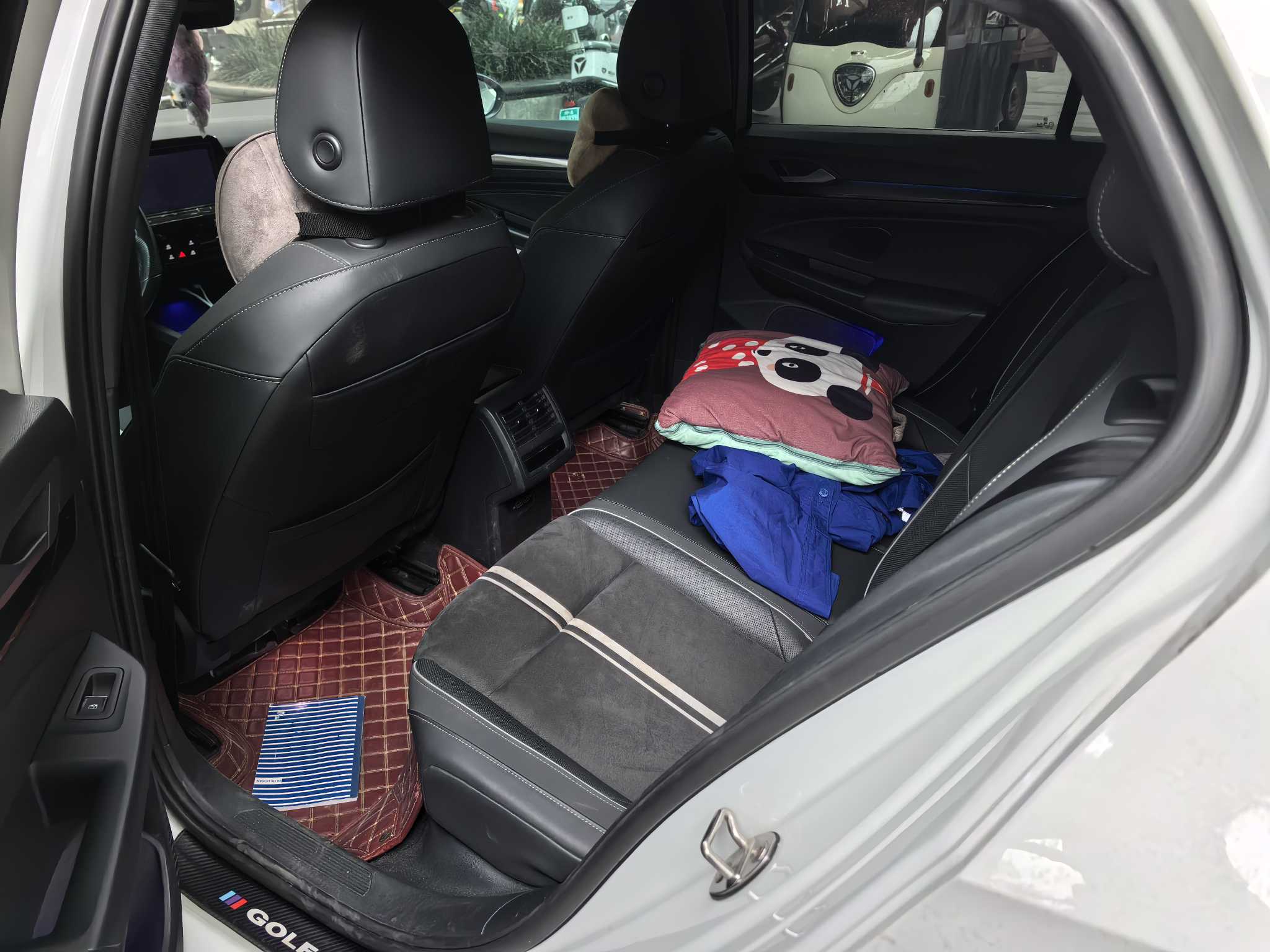 Volkswagen Golf 2020 car image #6